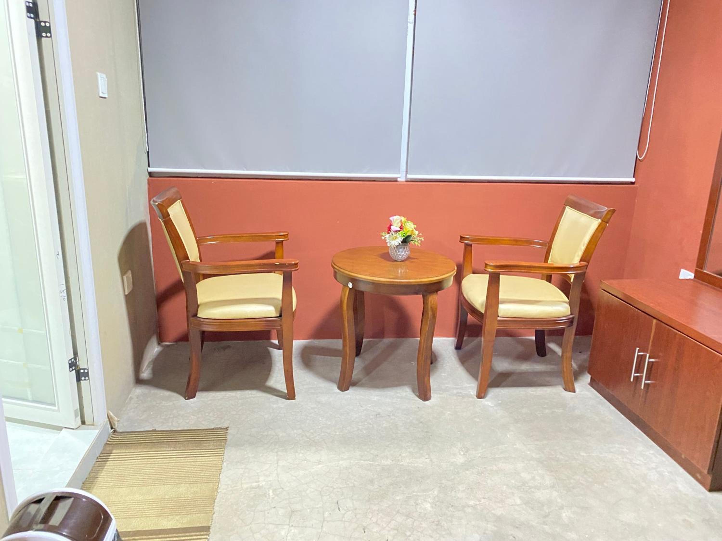Economy Triple Room photo 2