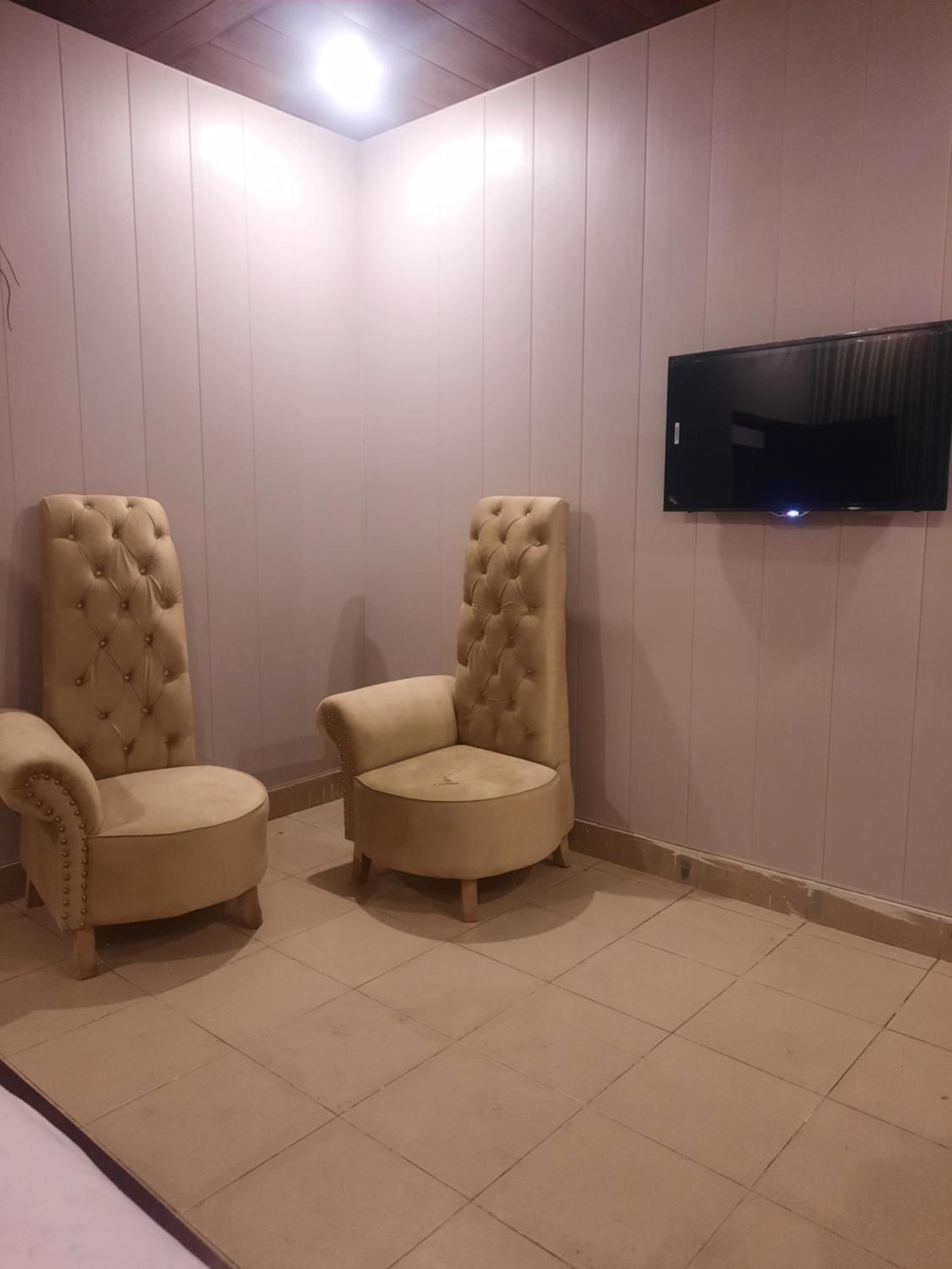 Family Room photo 2