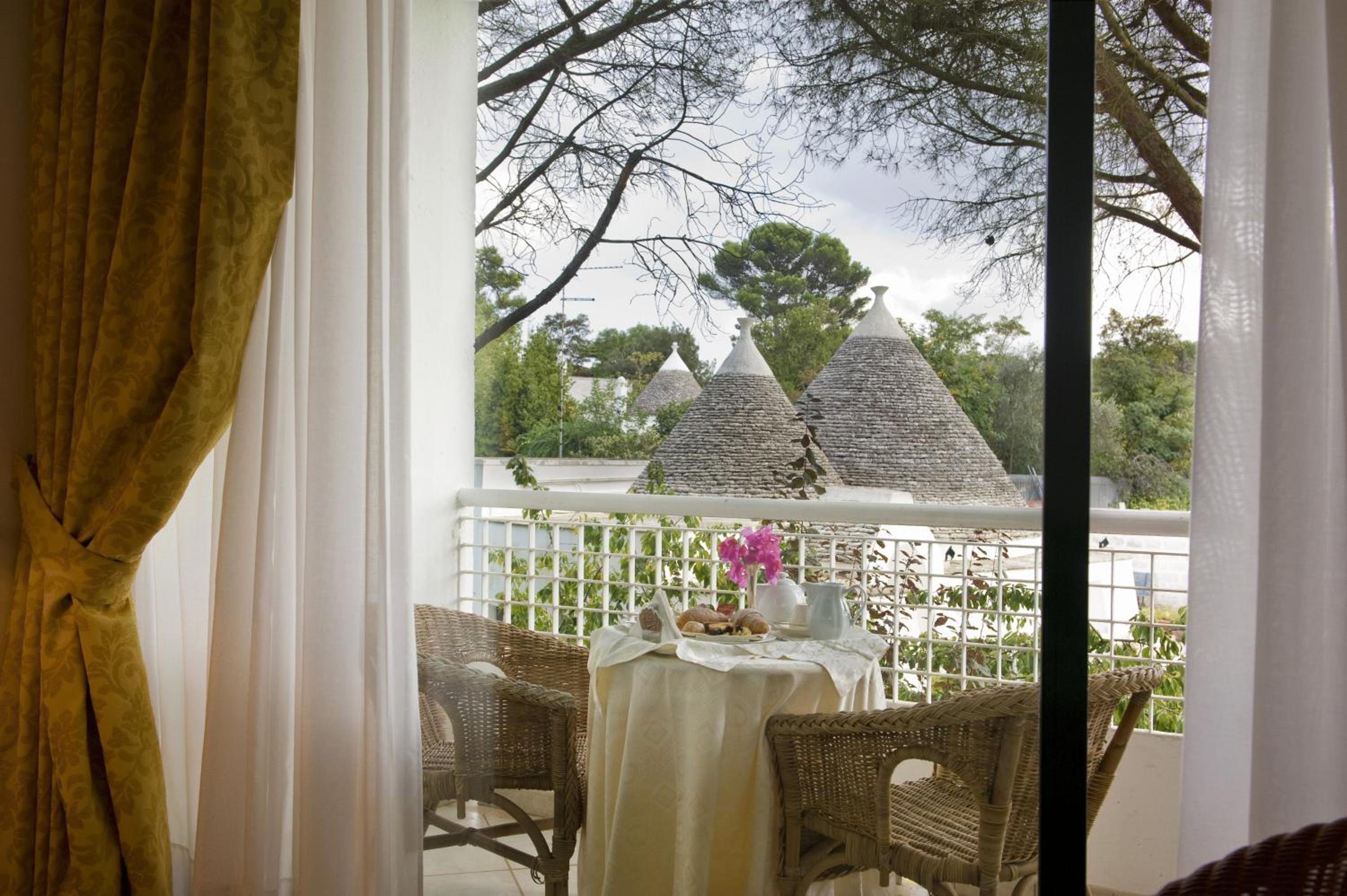 Double Room with Balcony - Photo 2
