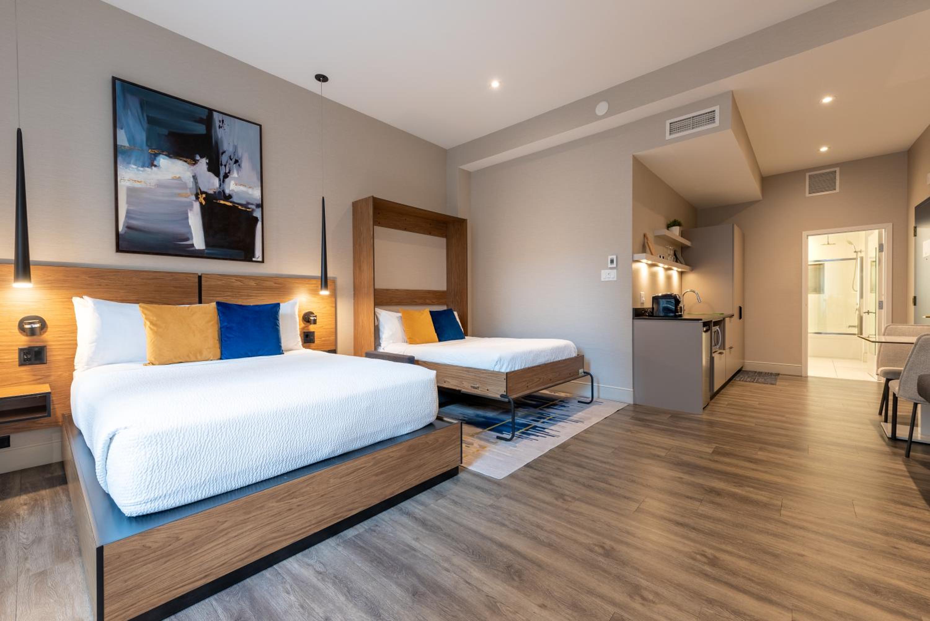 Superior Room with Two Queen Beds - Non-Smoking - Photo 15
