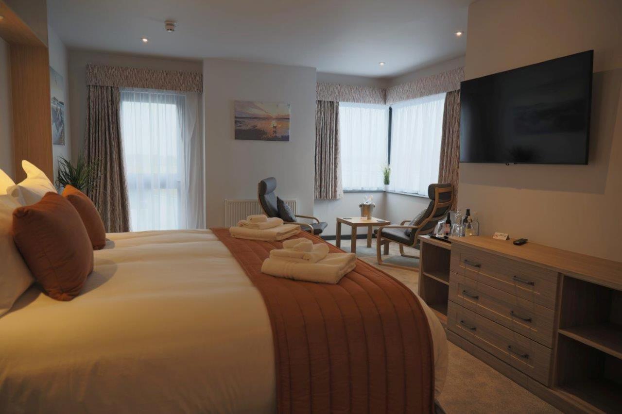Deluxe Double Room with Balcony and Sea View - Photo 4