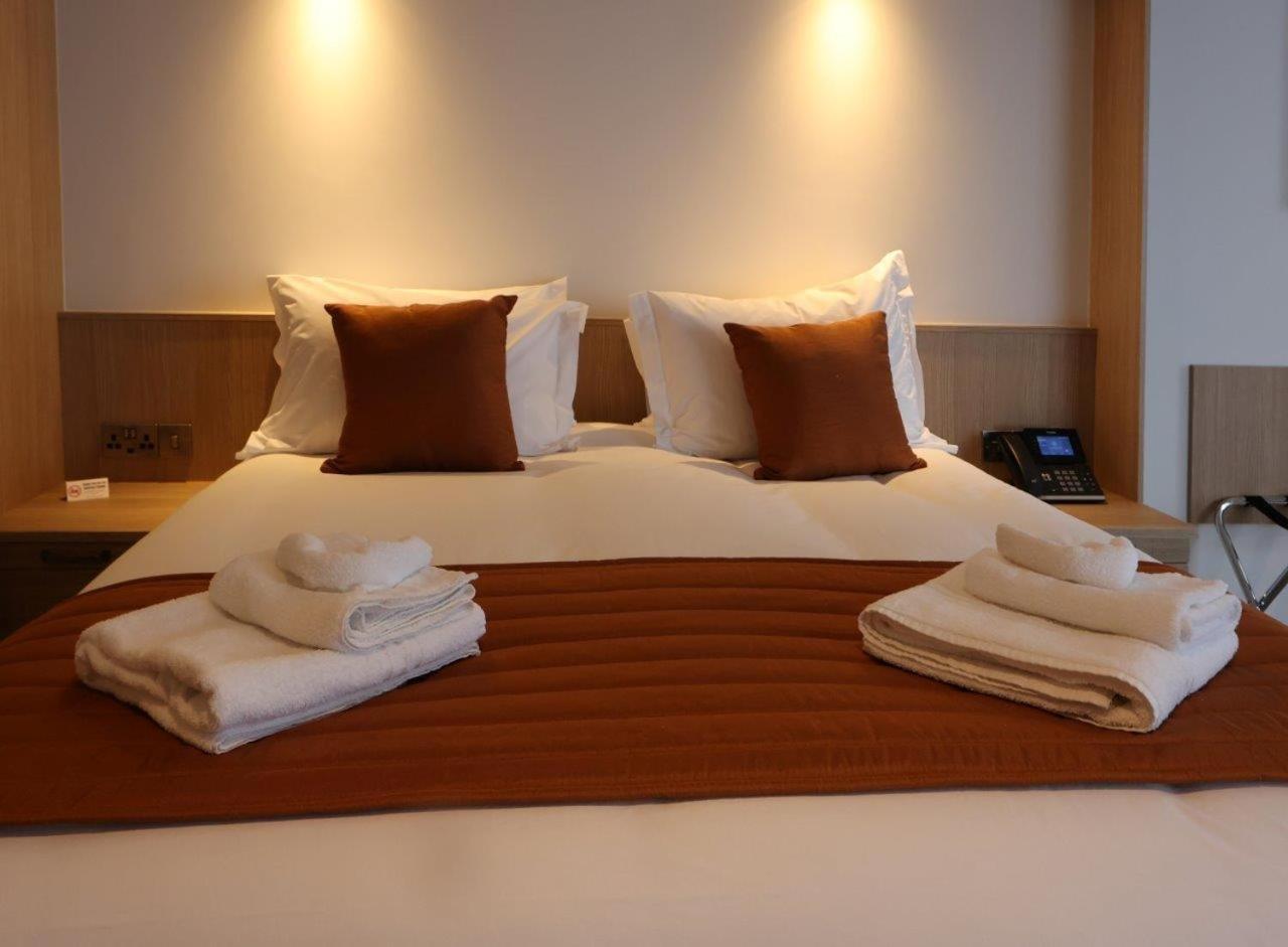 Deluxe Double Room with Balcony and Sea View - Photo 8