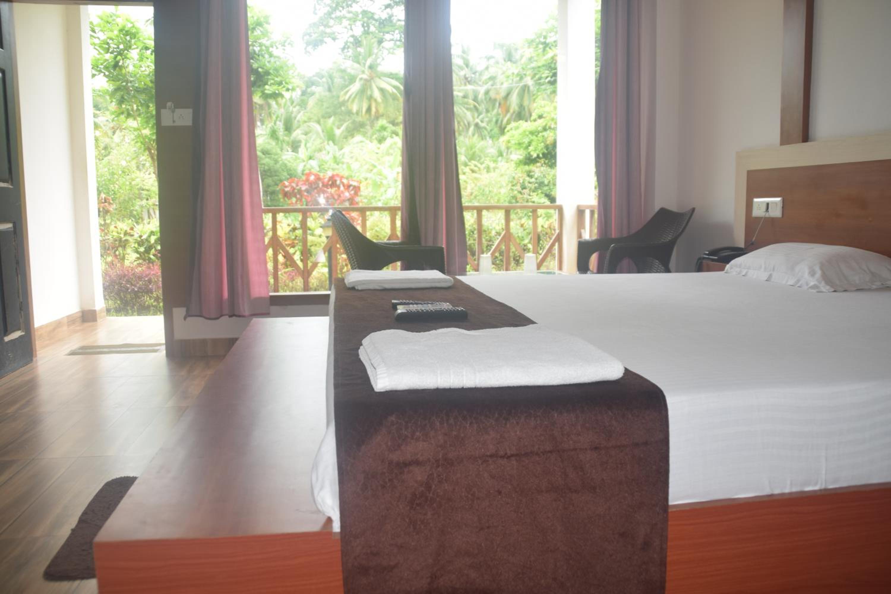 King Room with Garden View - Photo 14