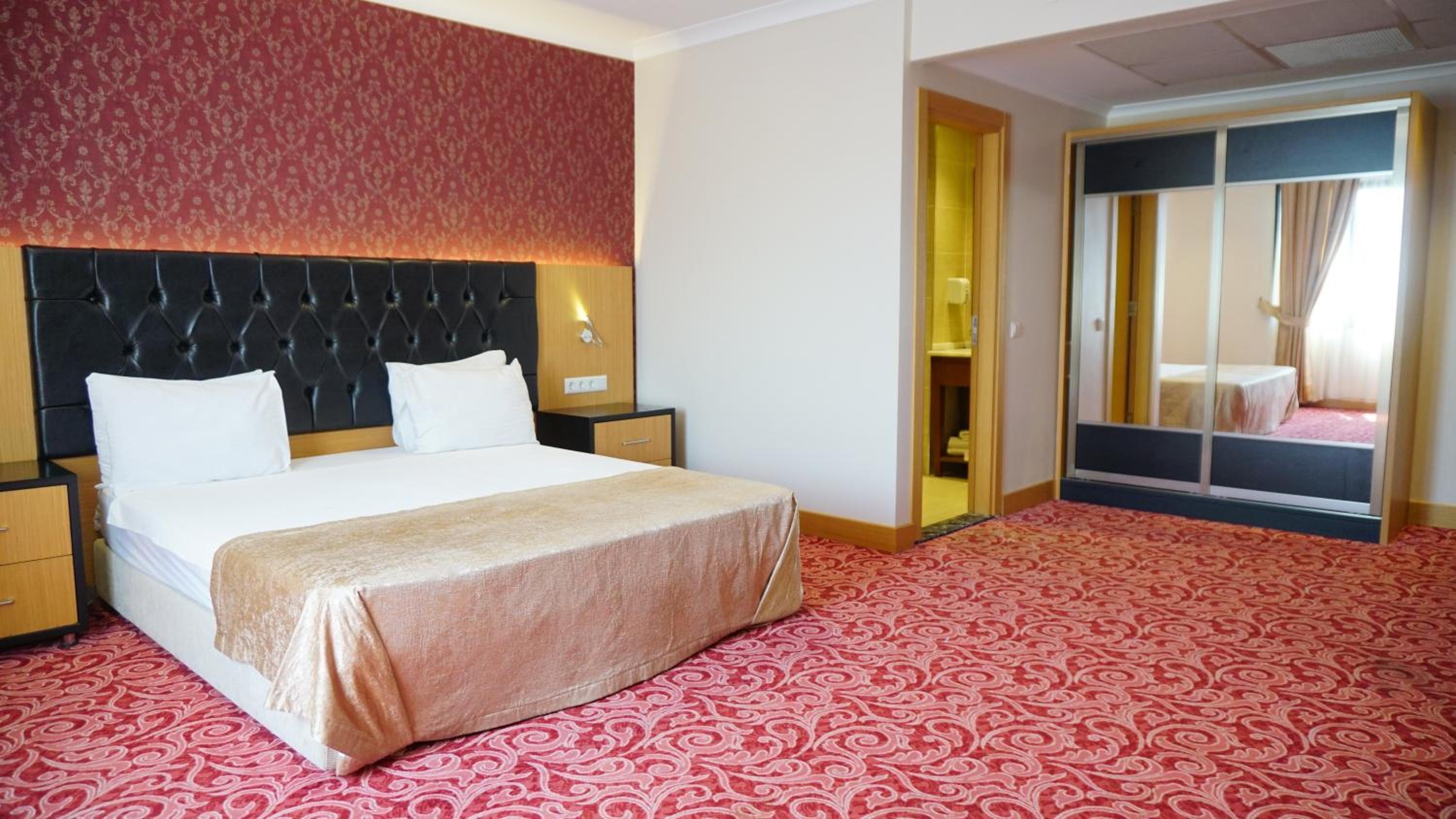 Deluxe Double Room photo 2