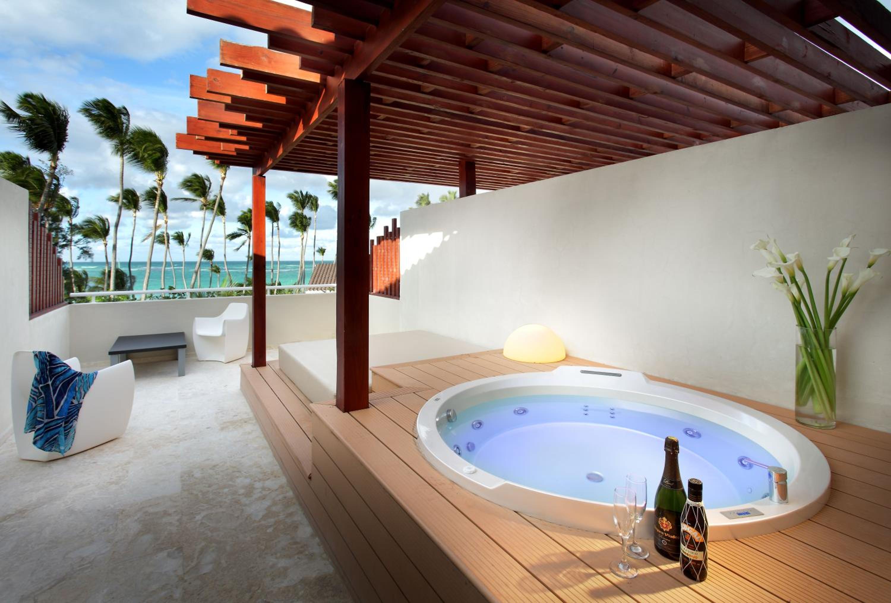 Rooftop Jacuzzi Terrace Junior Suite - Photo 2