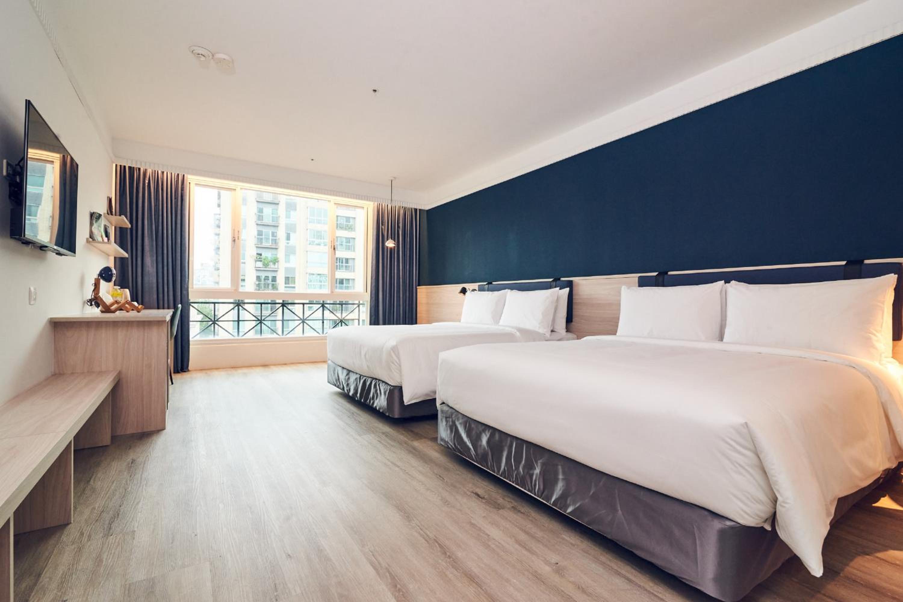 Deluxe Quadruple Room