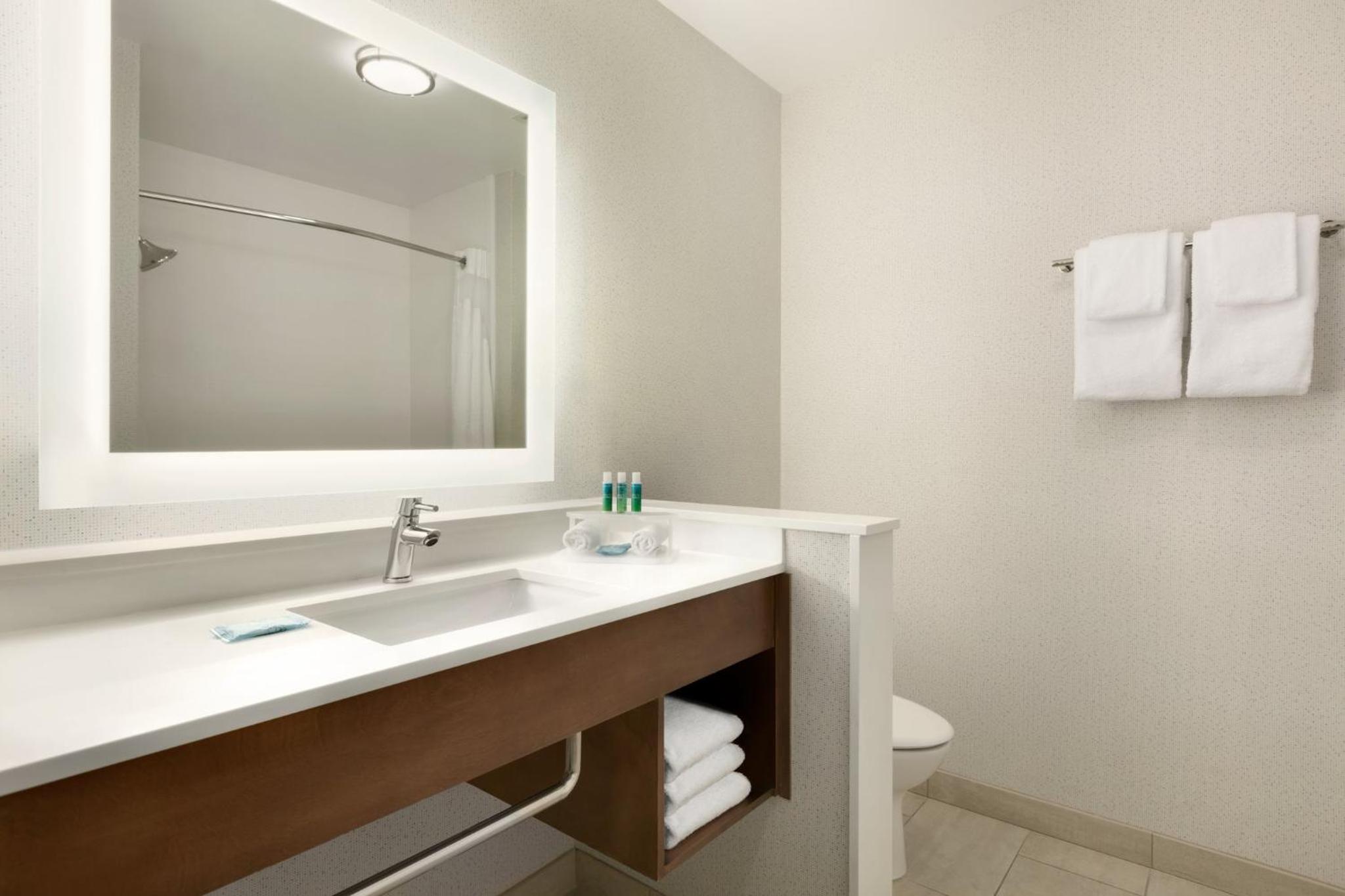 Standard Room photo 2