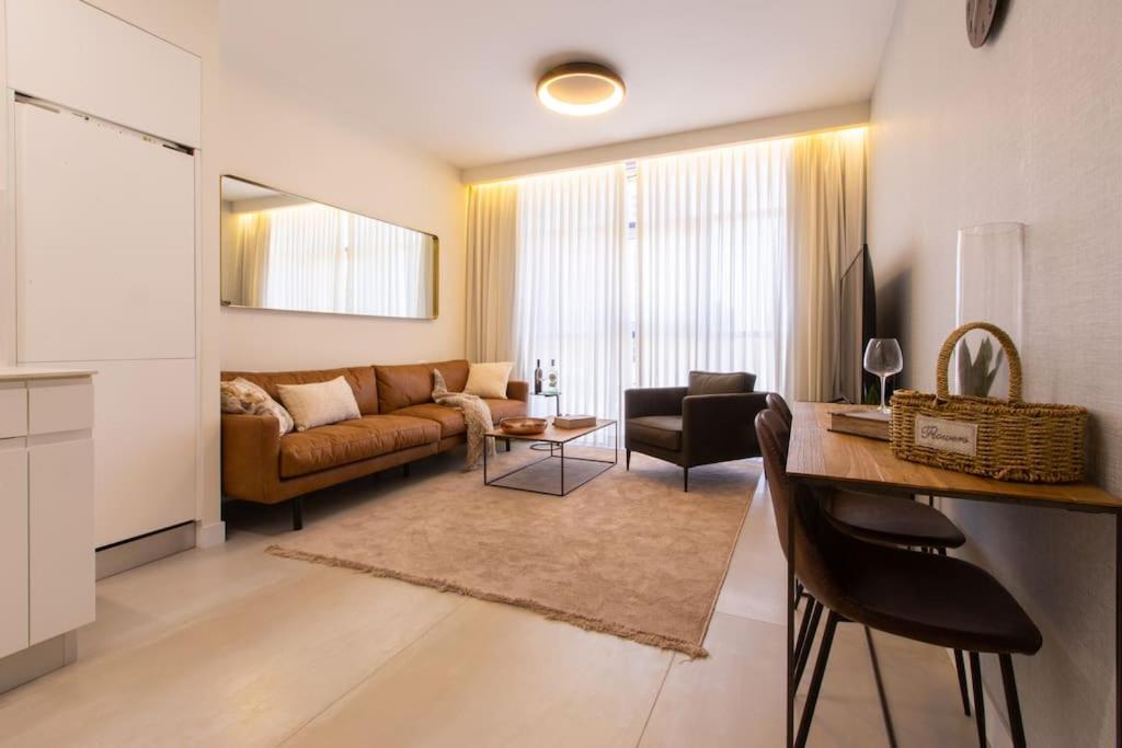One-Bedroom Apartment - Photo 1