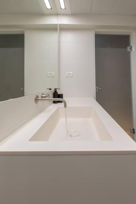 One-Bedroom Apartment - Photo 3