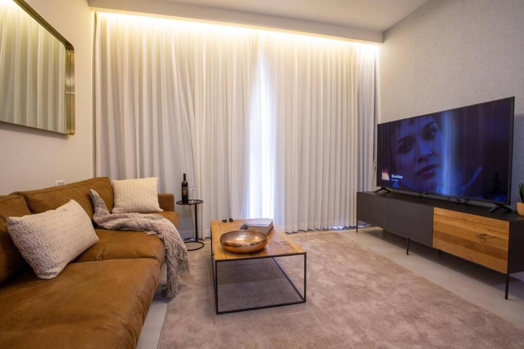 One-Bedroom Apartment - Photo 8