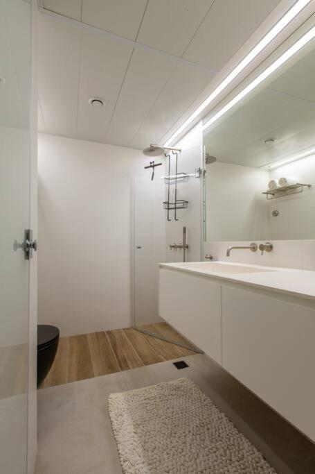 One-Bedroom Apartment - Photo 15