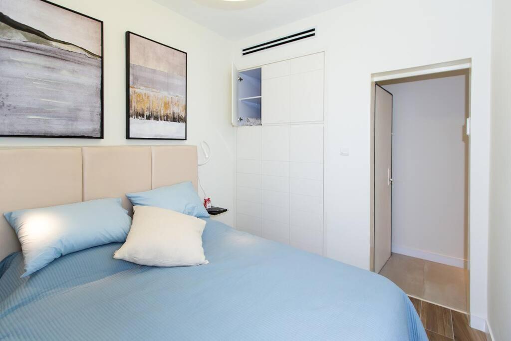 One-Bedroom Apartment - Photo 13