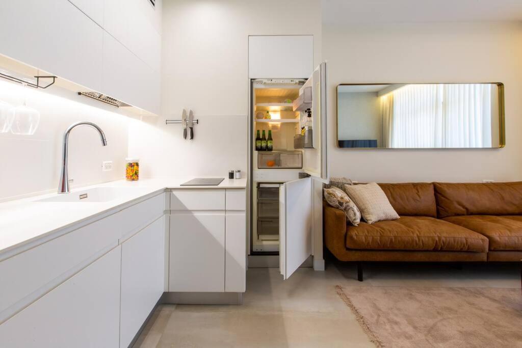 One-Bedroom Apartment - Photo 19