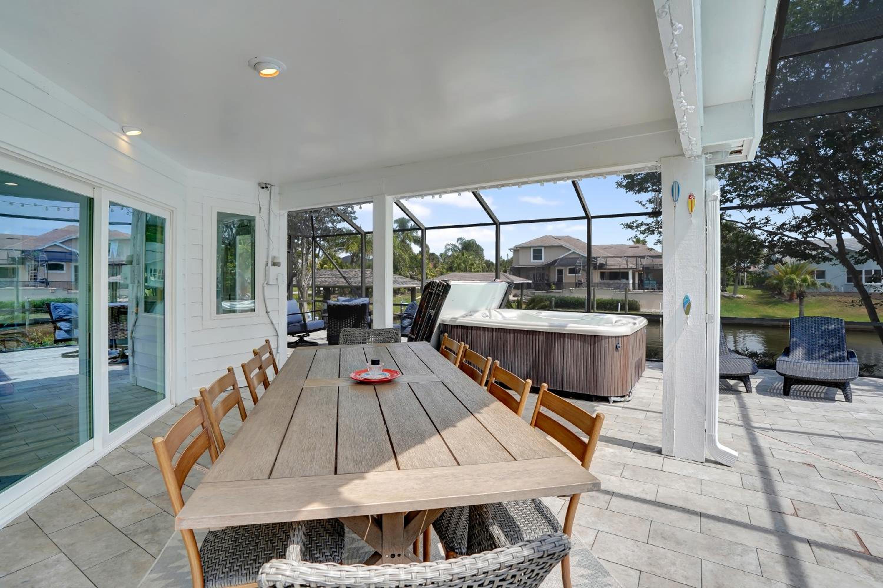 Three-Bedroom House photo 2