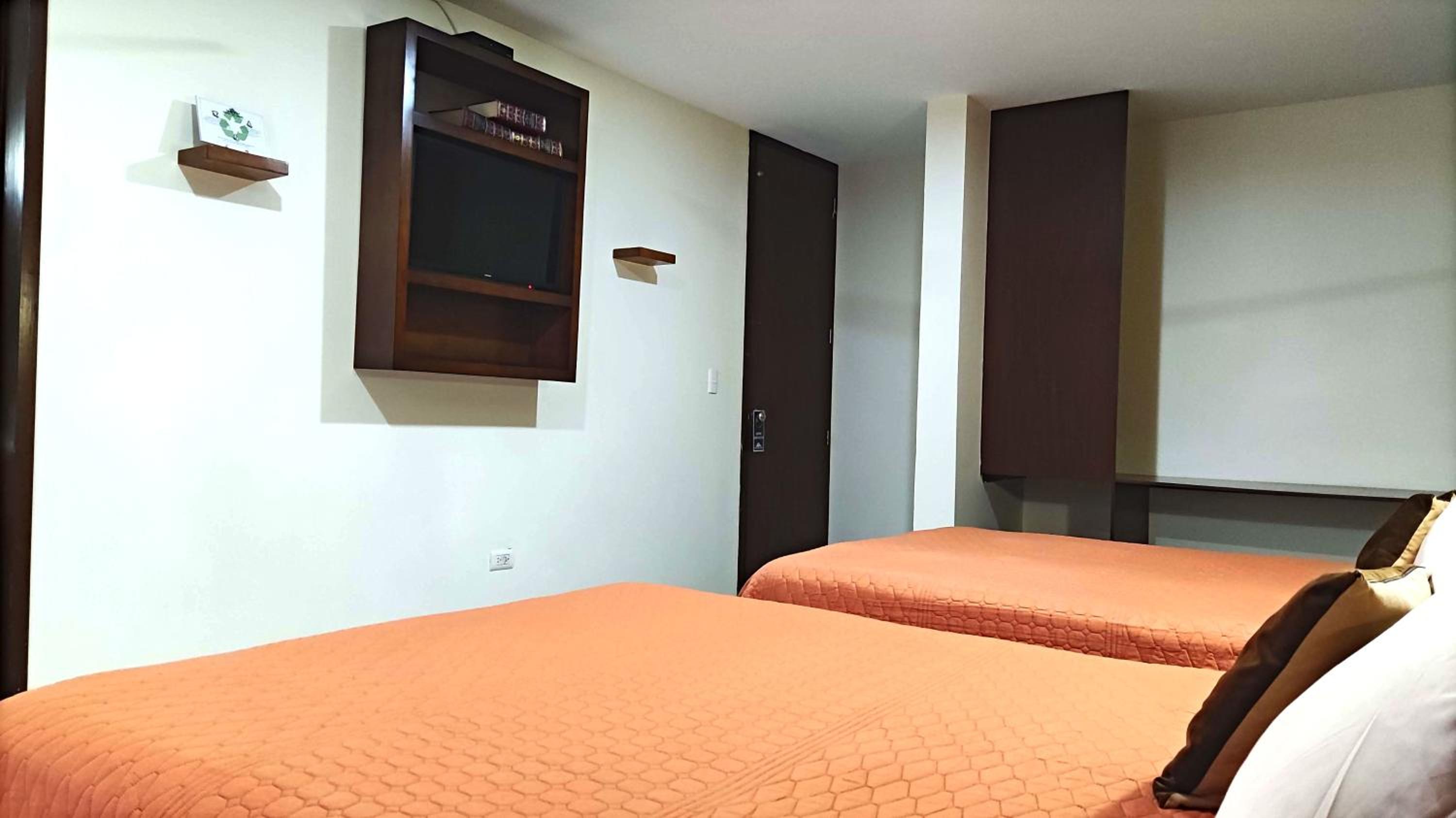 Deluxe Double Room with Two Double Beds - Photo 45