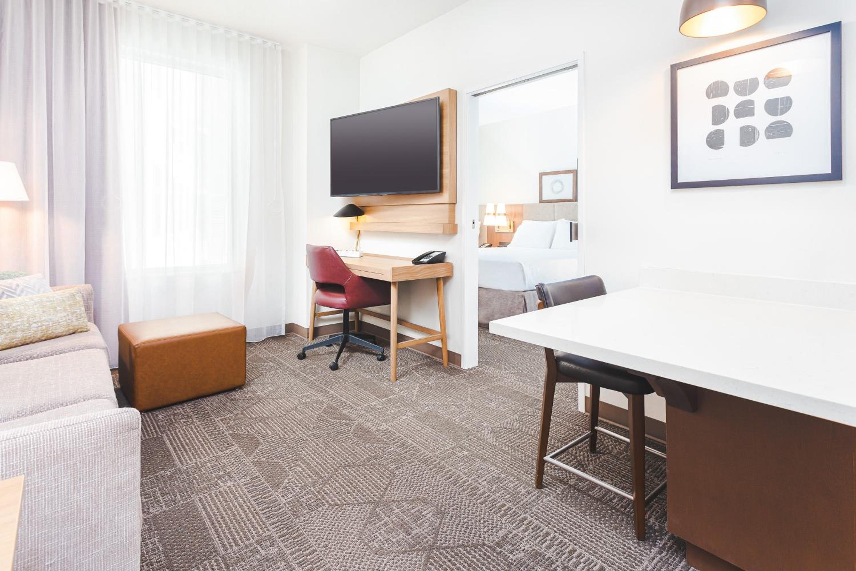 Queen Suite with Two Queen Beds and Mobility Accessible Bathtub - Non-Smoking - Photo 1