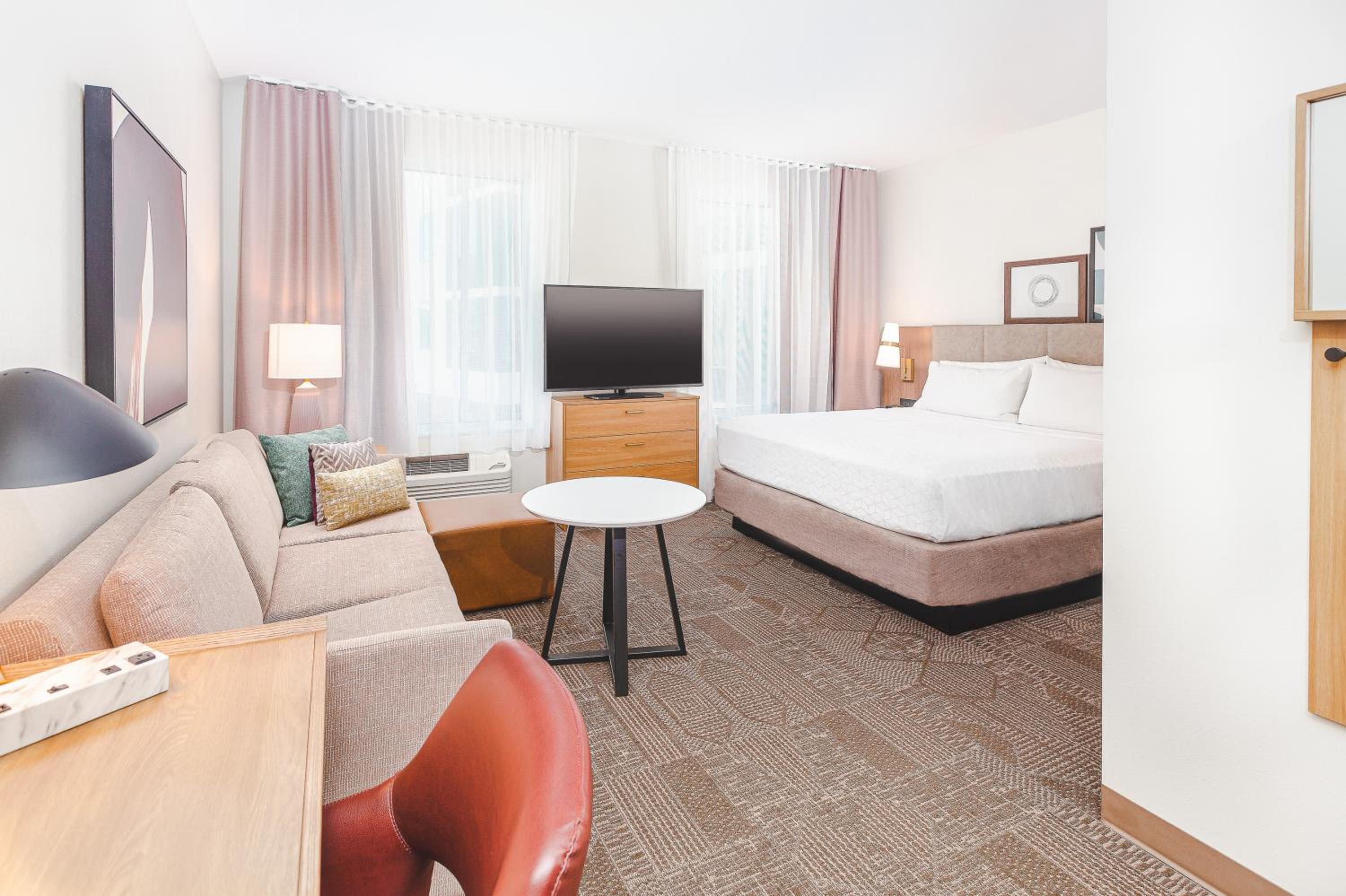 King Studio Suite - Photo 11