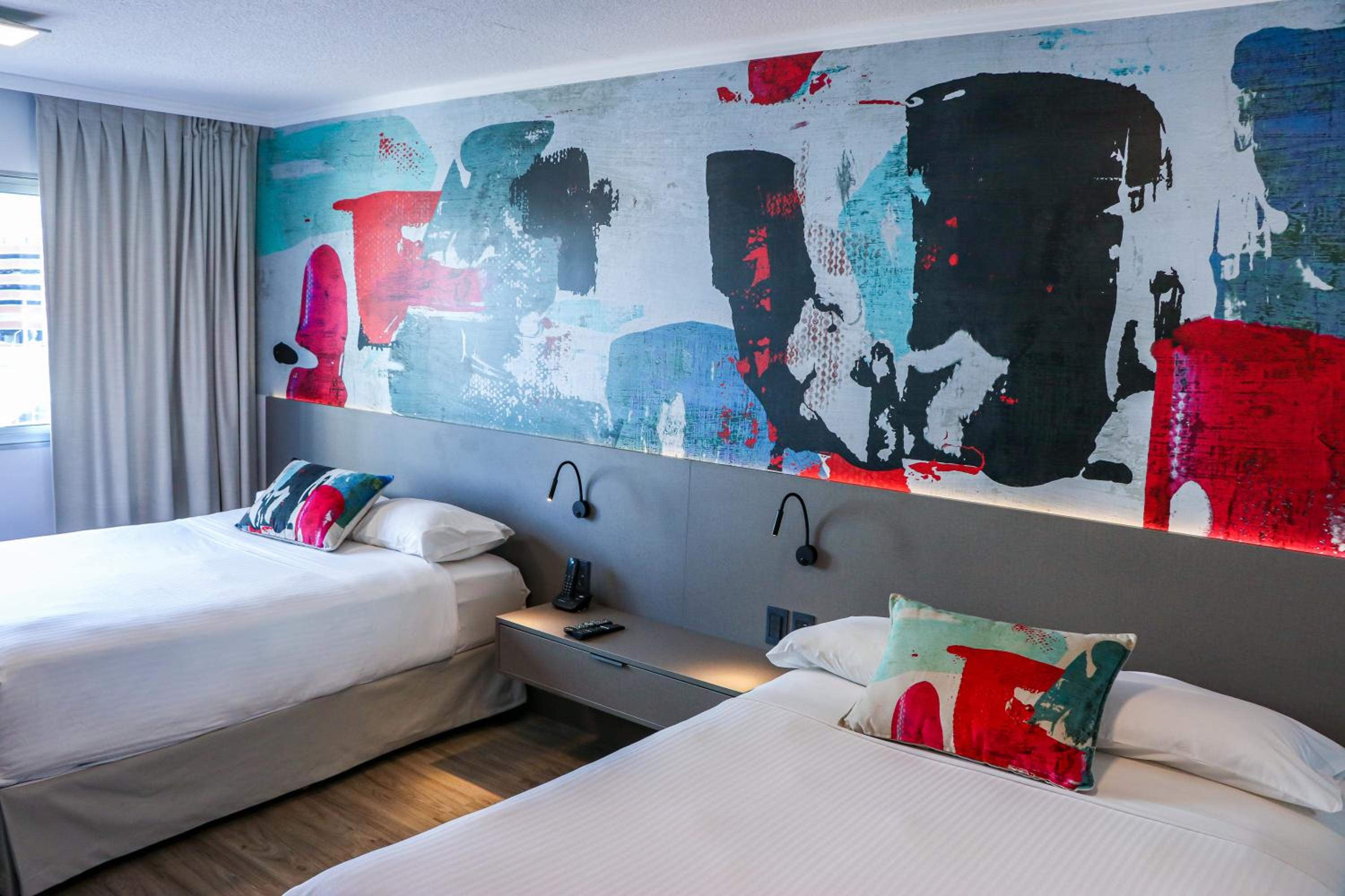 Standard Twin Room - Photo 1