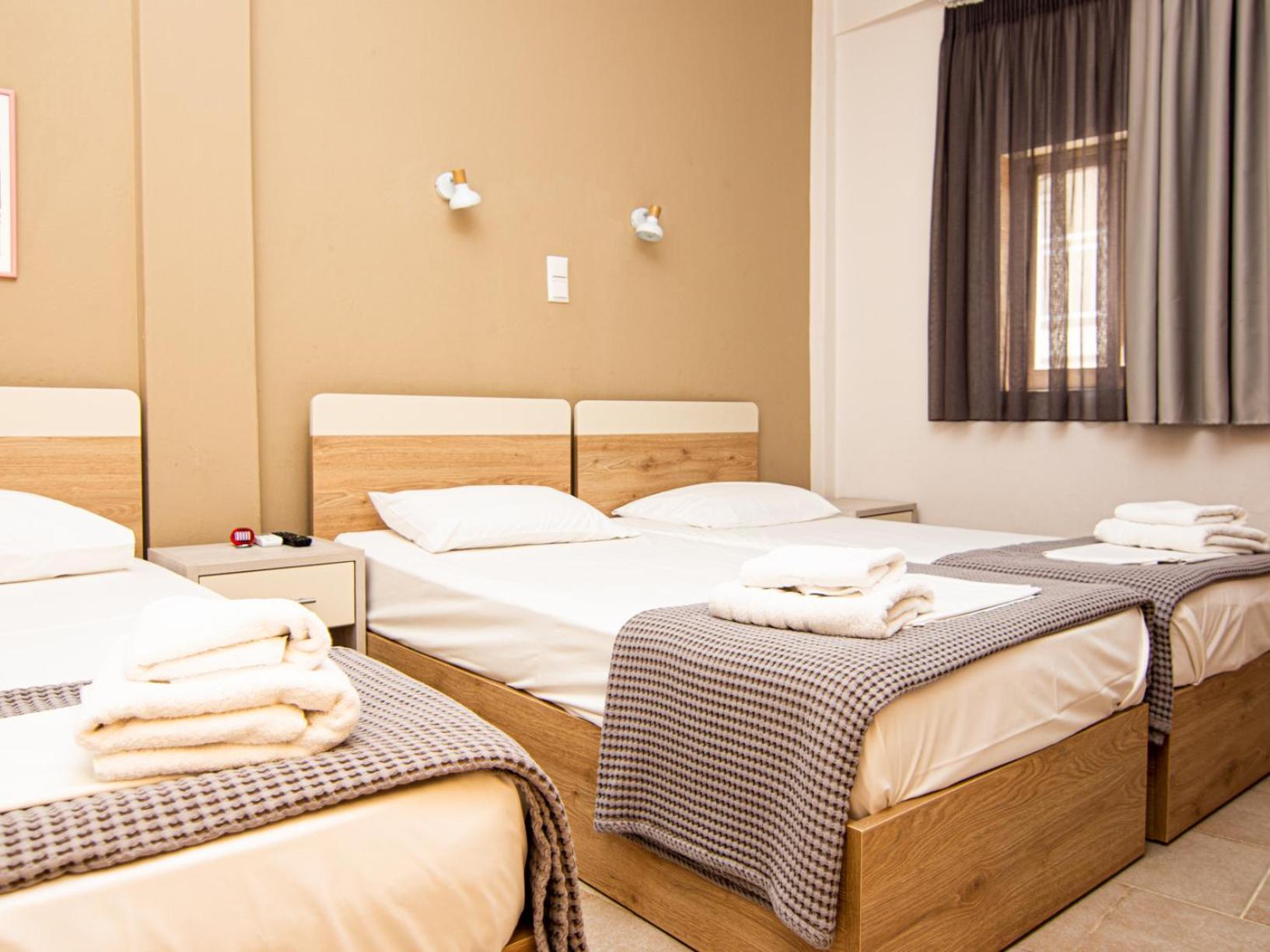 Budget Triple Room photo 2