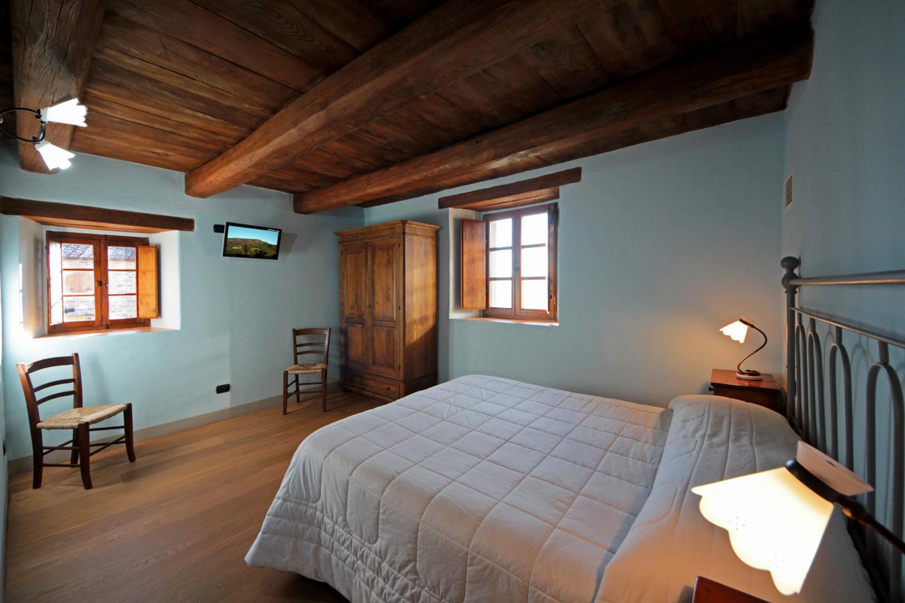 Apartment with Mountain View photo 2