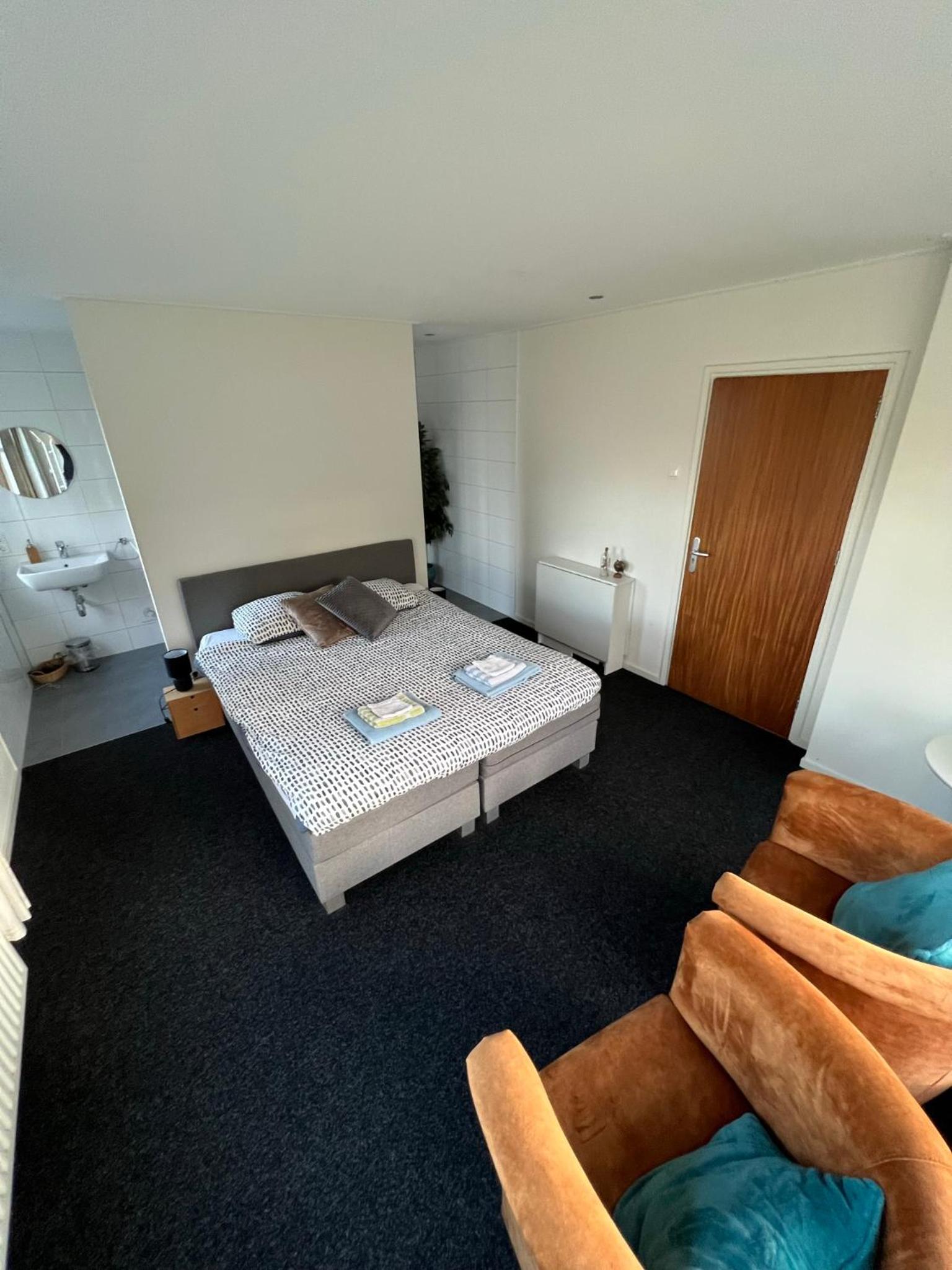 Deluxe Double Room photo 3