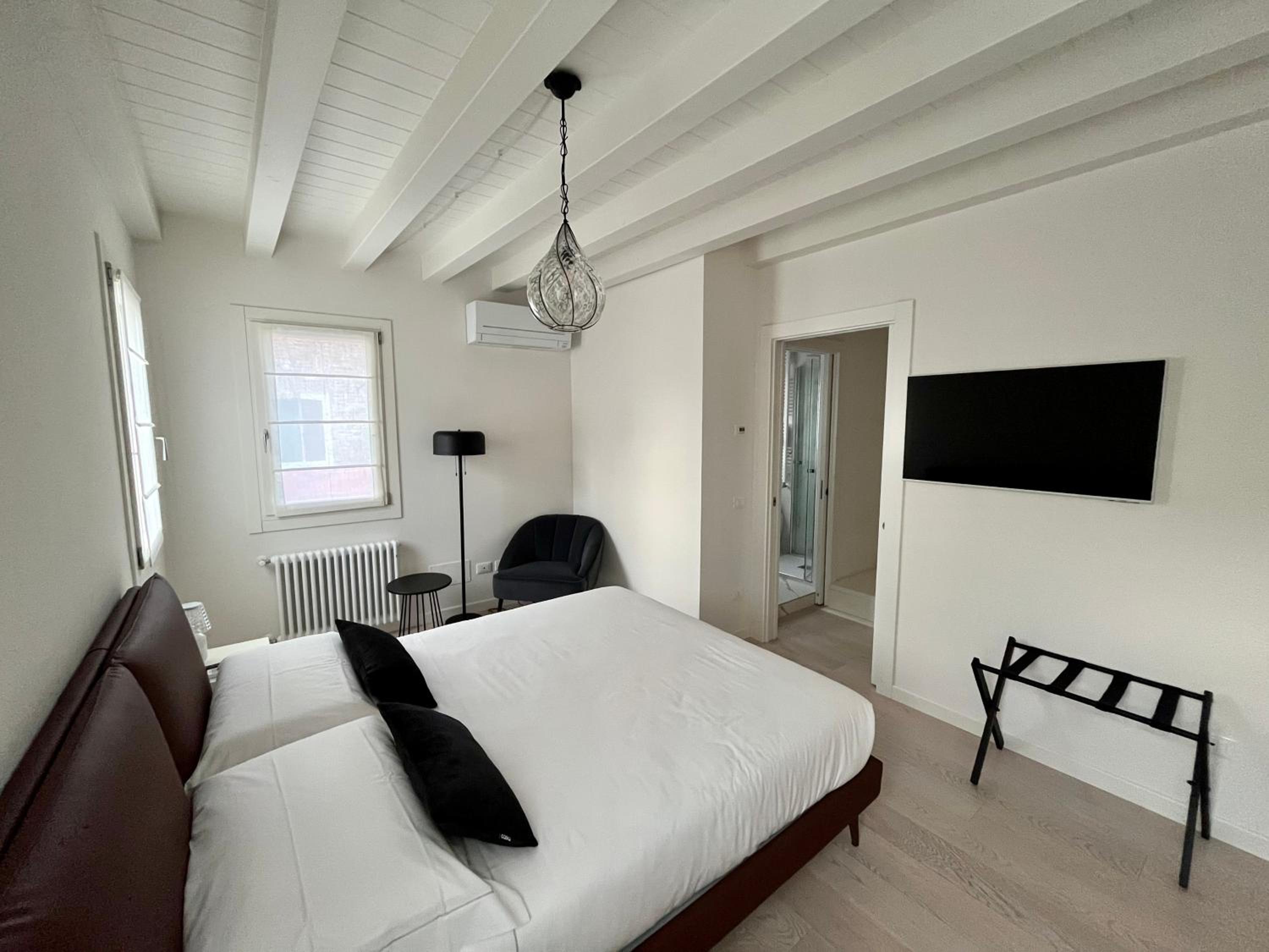 Deluxe Apartment photo 1