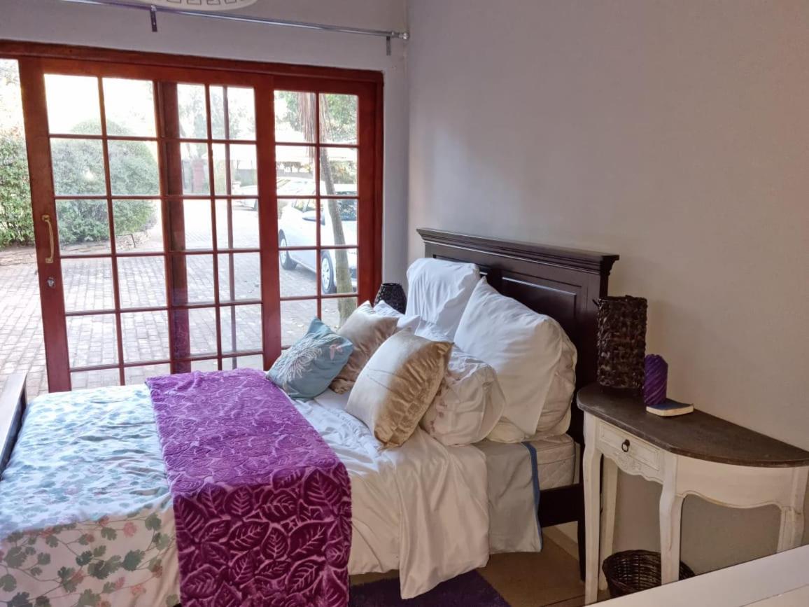 Budget Double Room - Photo 1