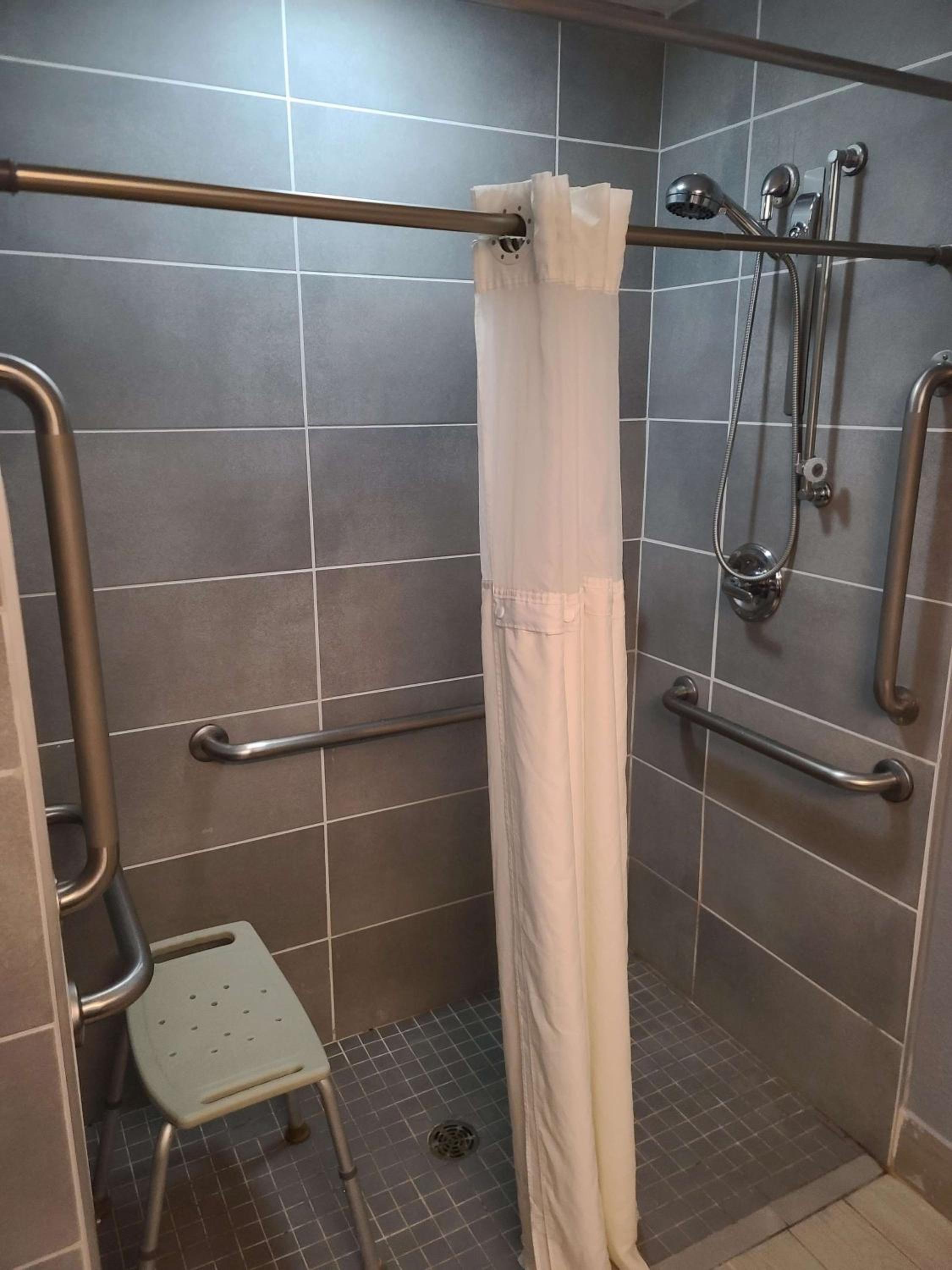 Queen Room with Two Queen Beds and Mobility Accessible Roll-In Shower - Photo 4