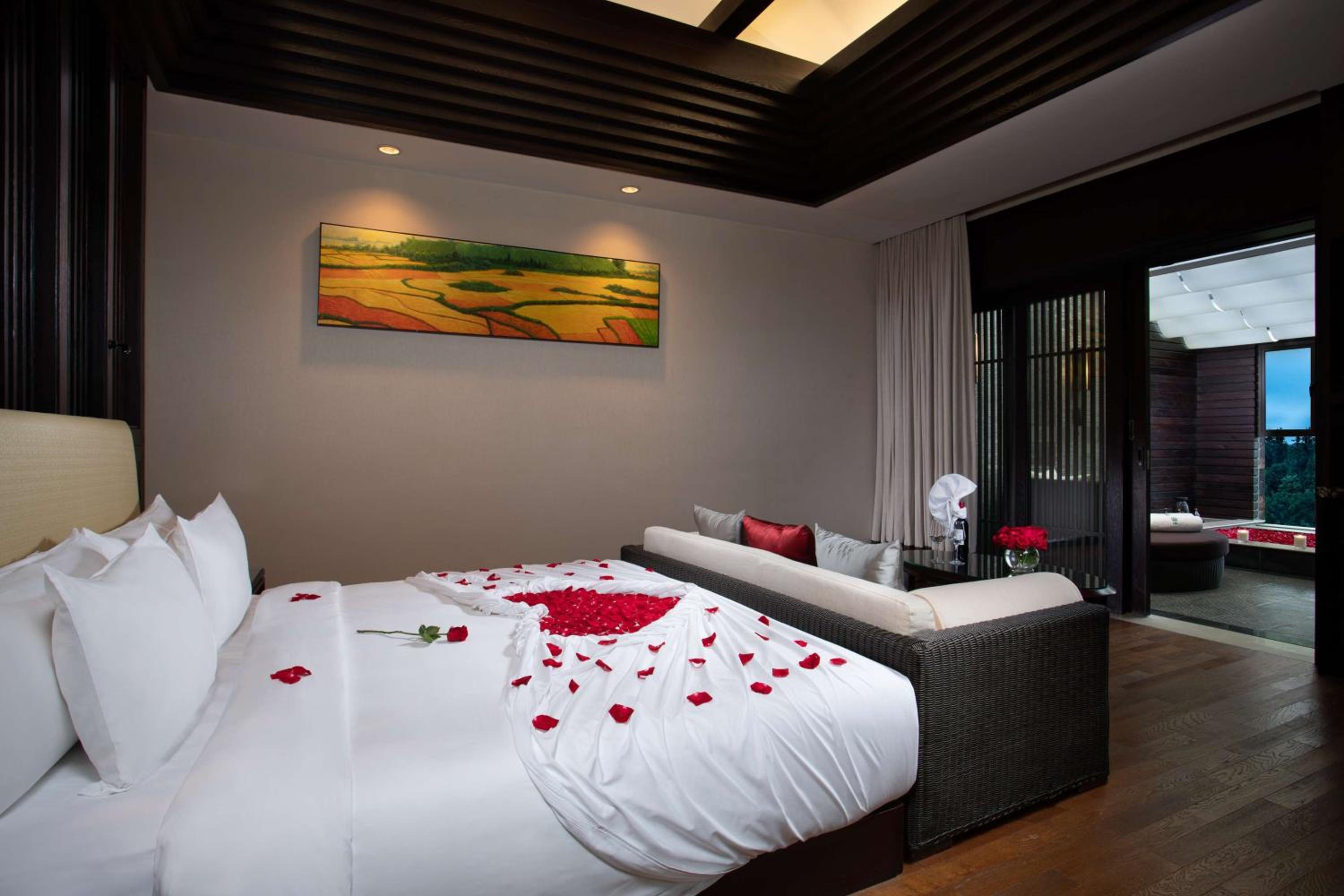 King Room with Mountain View