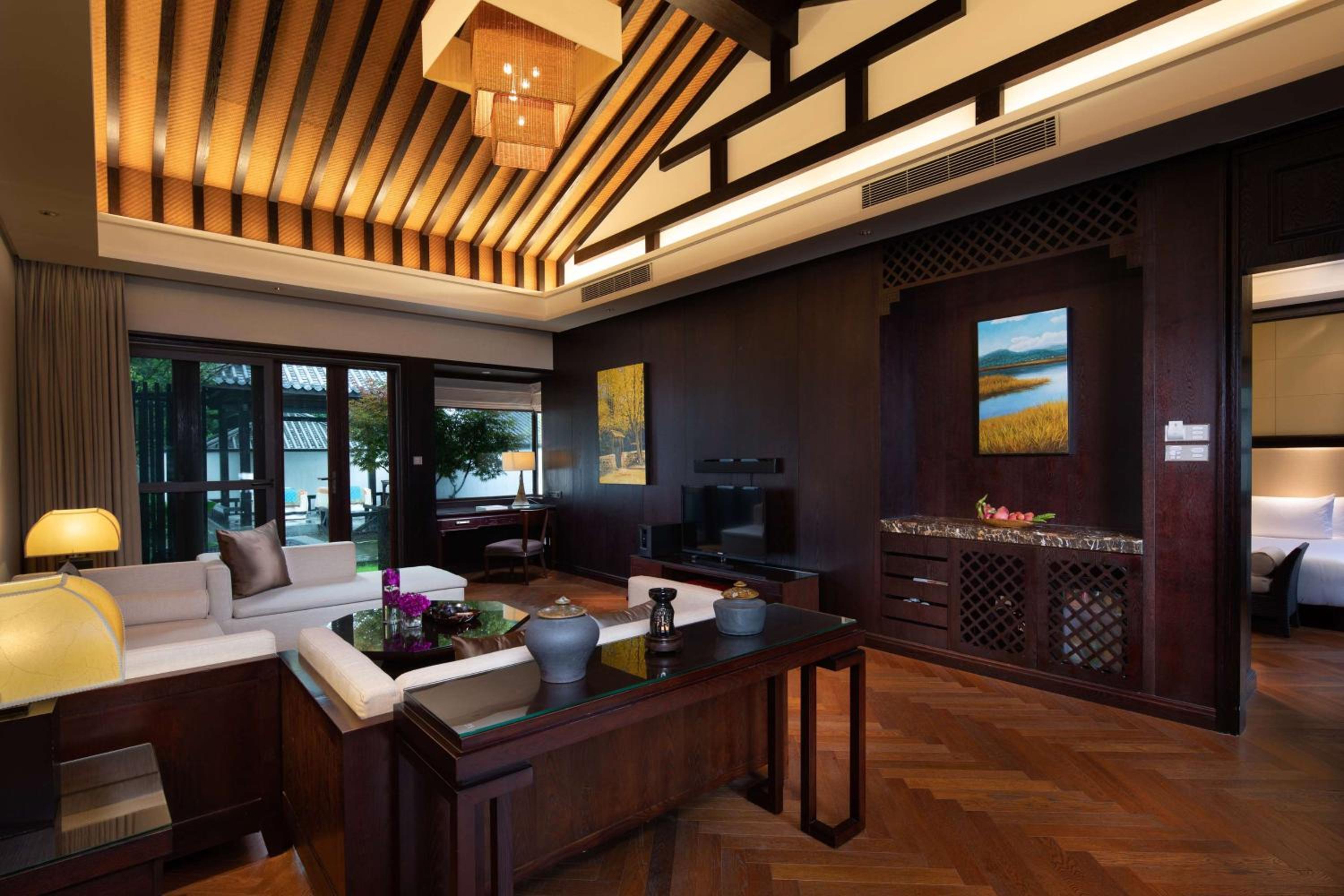 Hot Spring Pool Villa