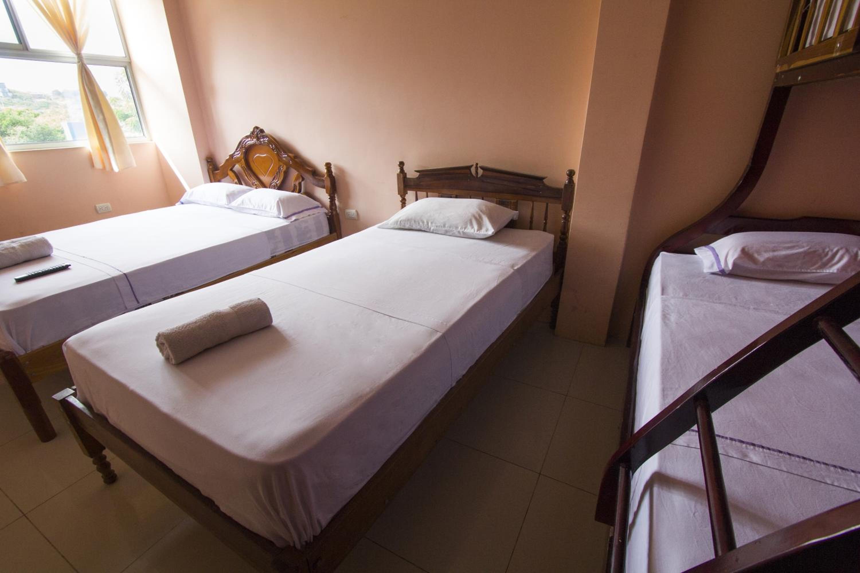 Bed in 4-Bed Mixed Dormitory Room photo 3