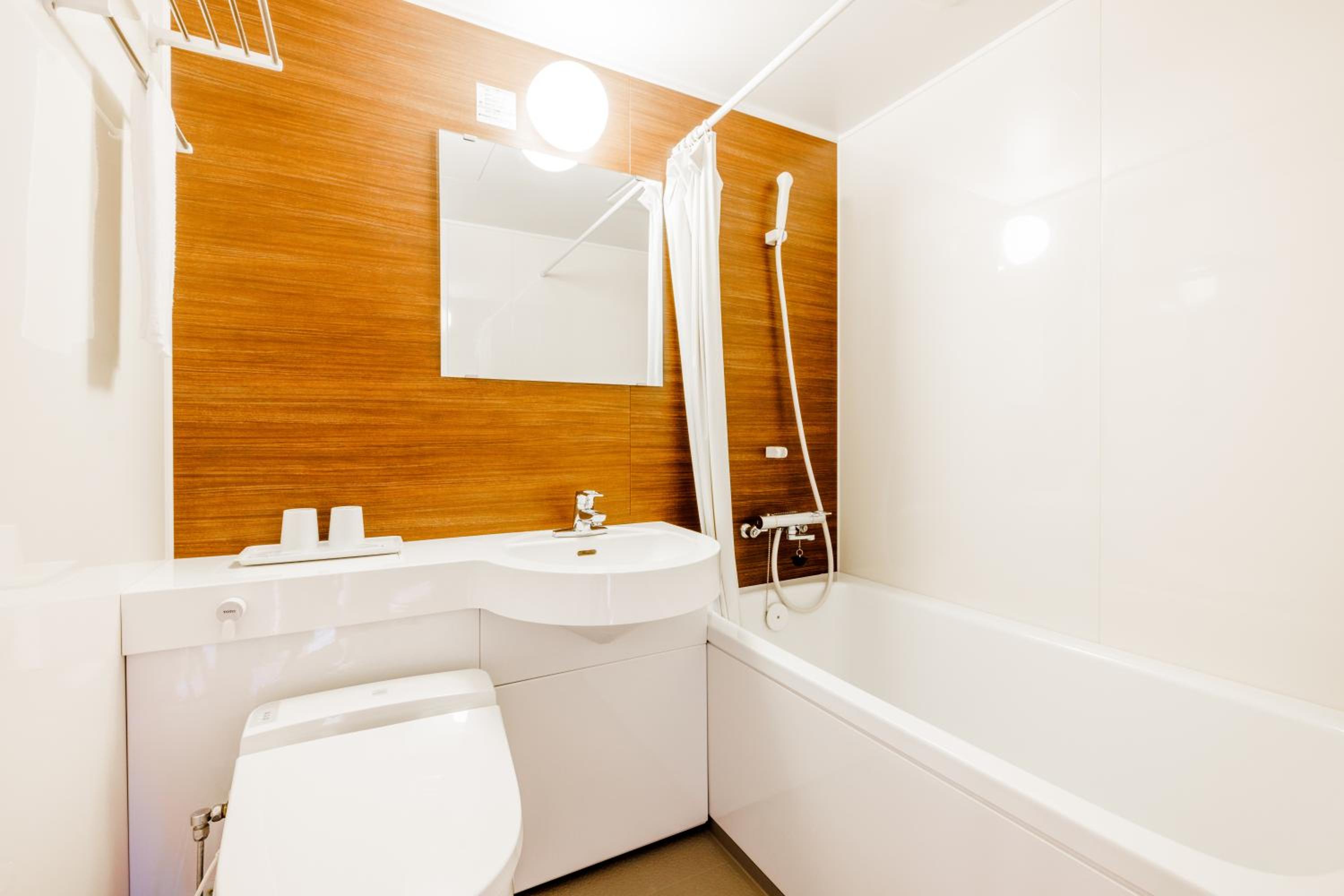 Standard Twin (With Private Bath) photo 2