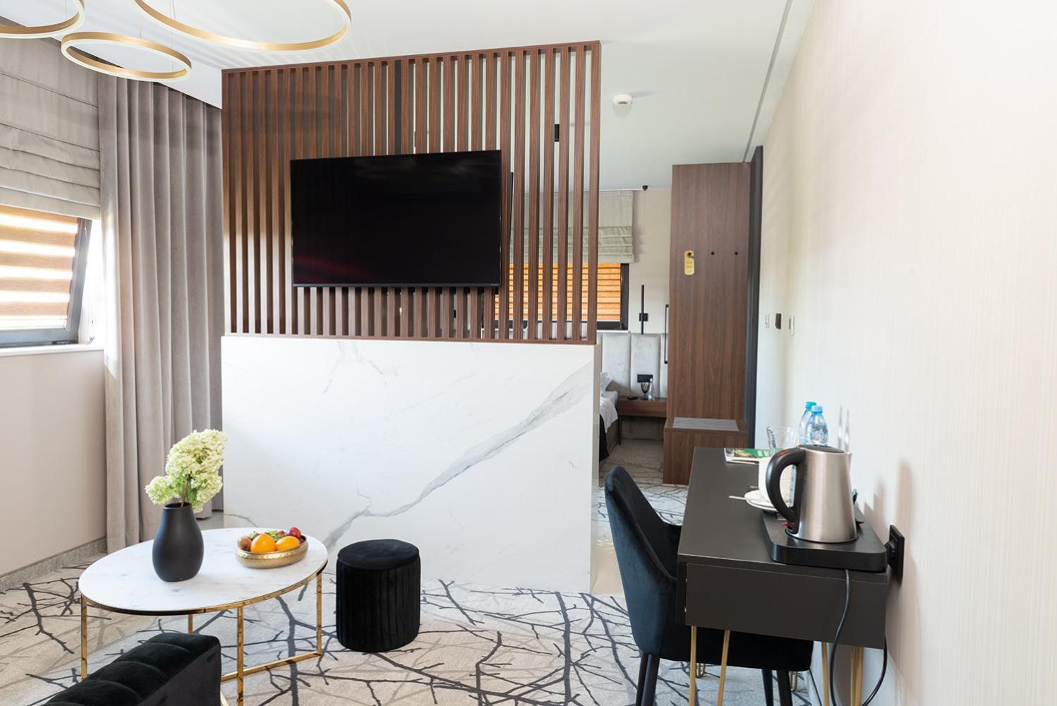 Deluxe Suite - Photo 2