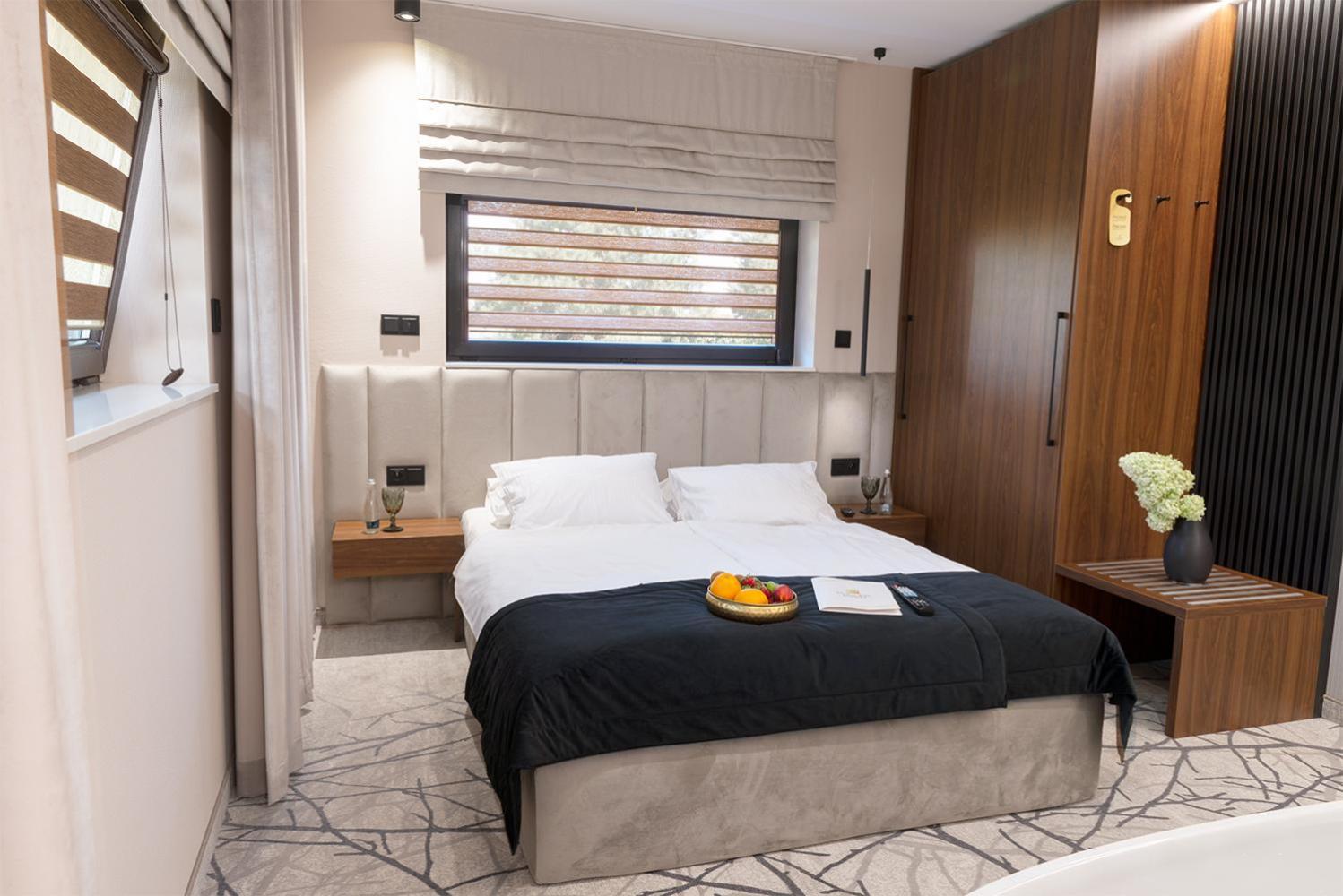 Deluxe Suite - Photo 1