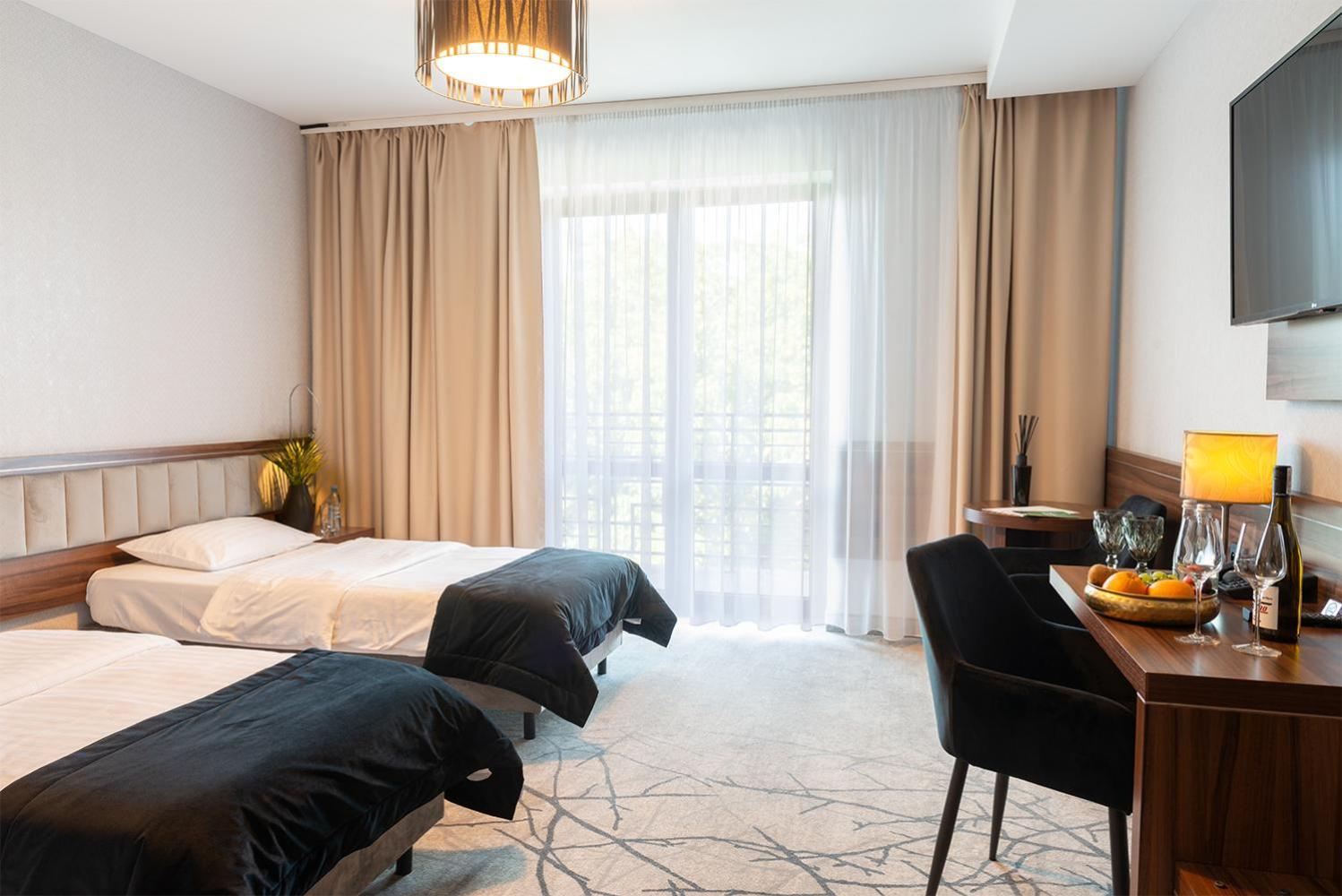 Standard Twin Room - Photo 1