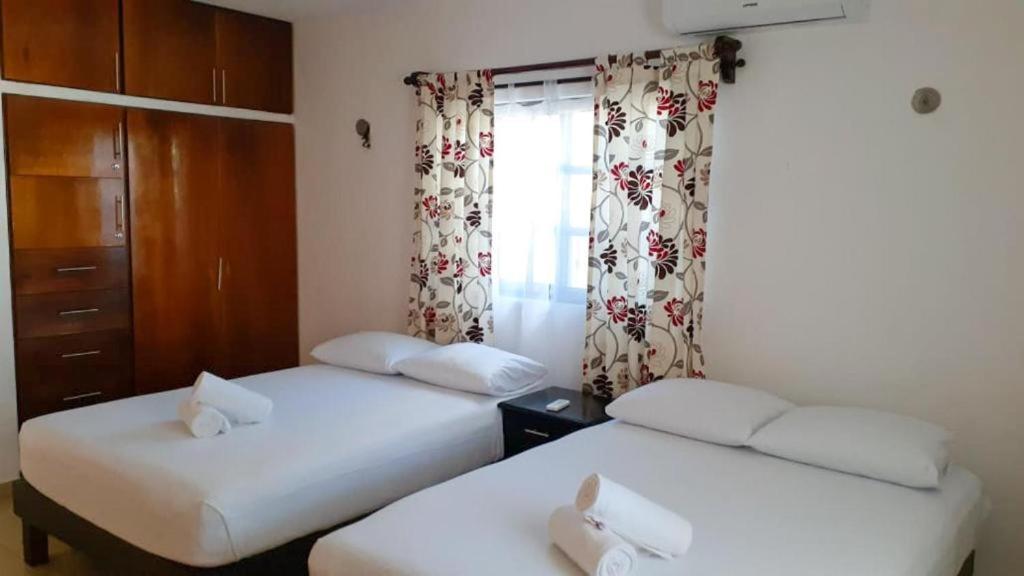 Double Room with Pool View - Photo 1