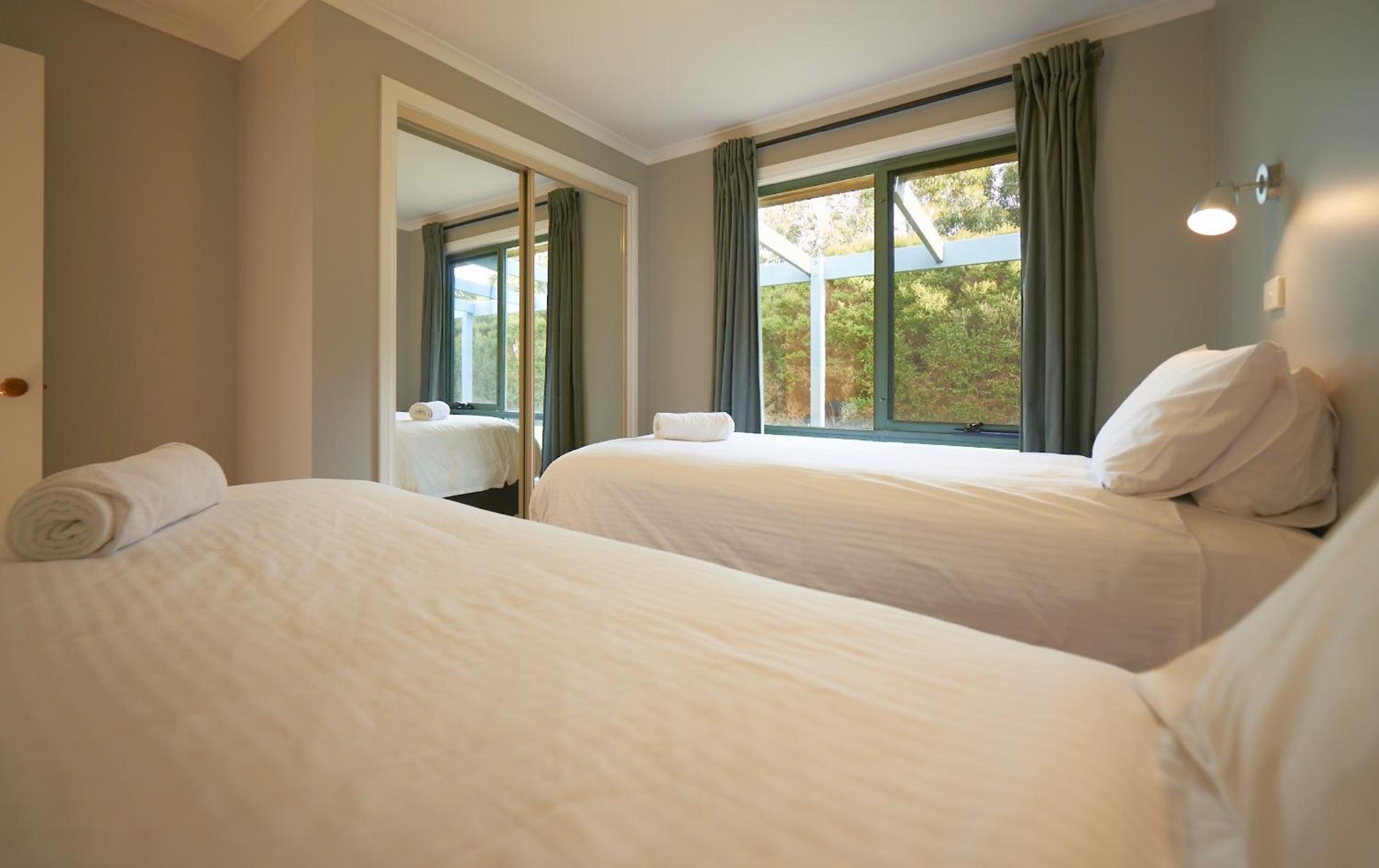 Seaspray Two-Bedroom House with Ocean View
