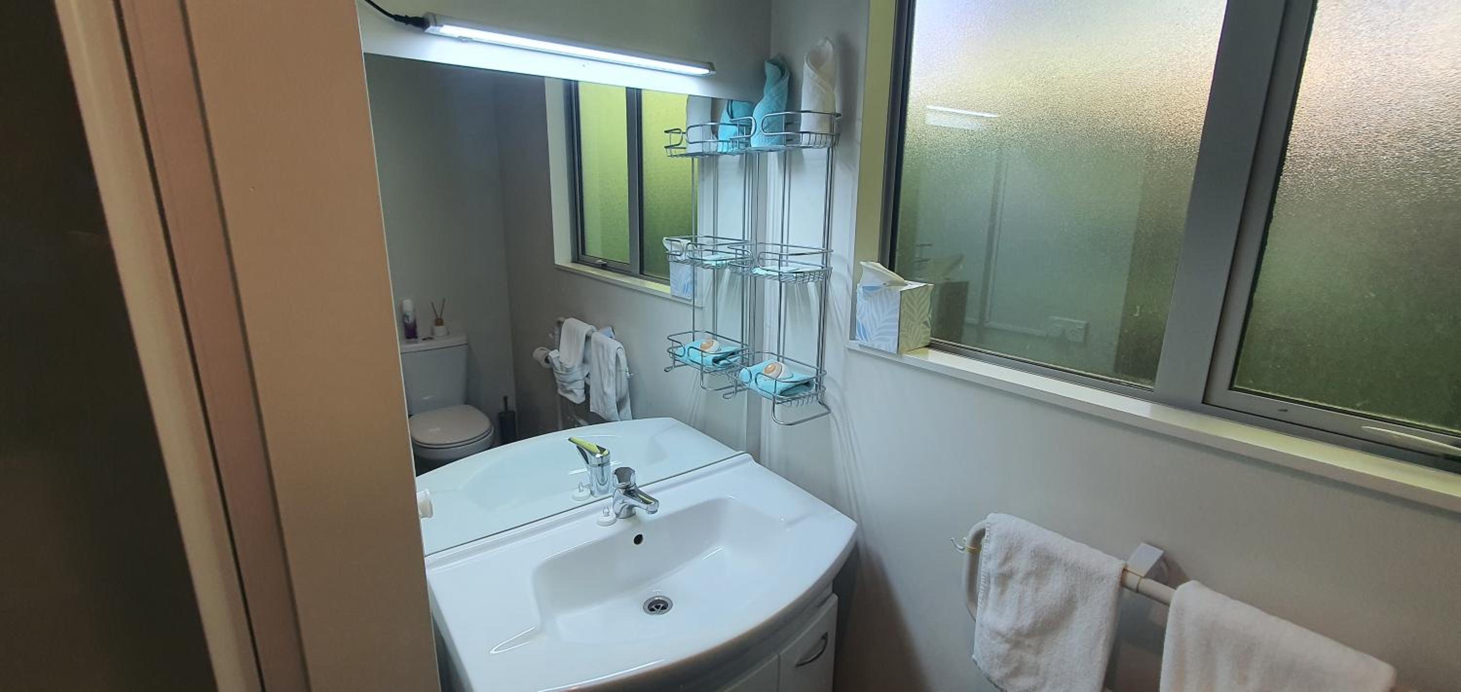 Two-Bedroom House - Photo 9