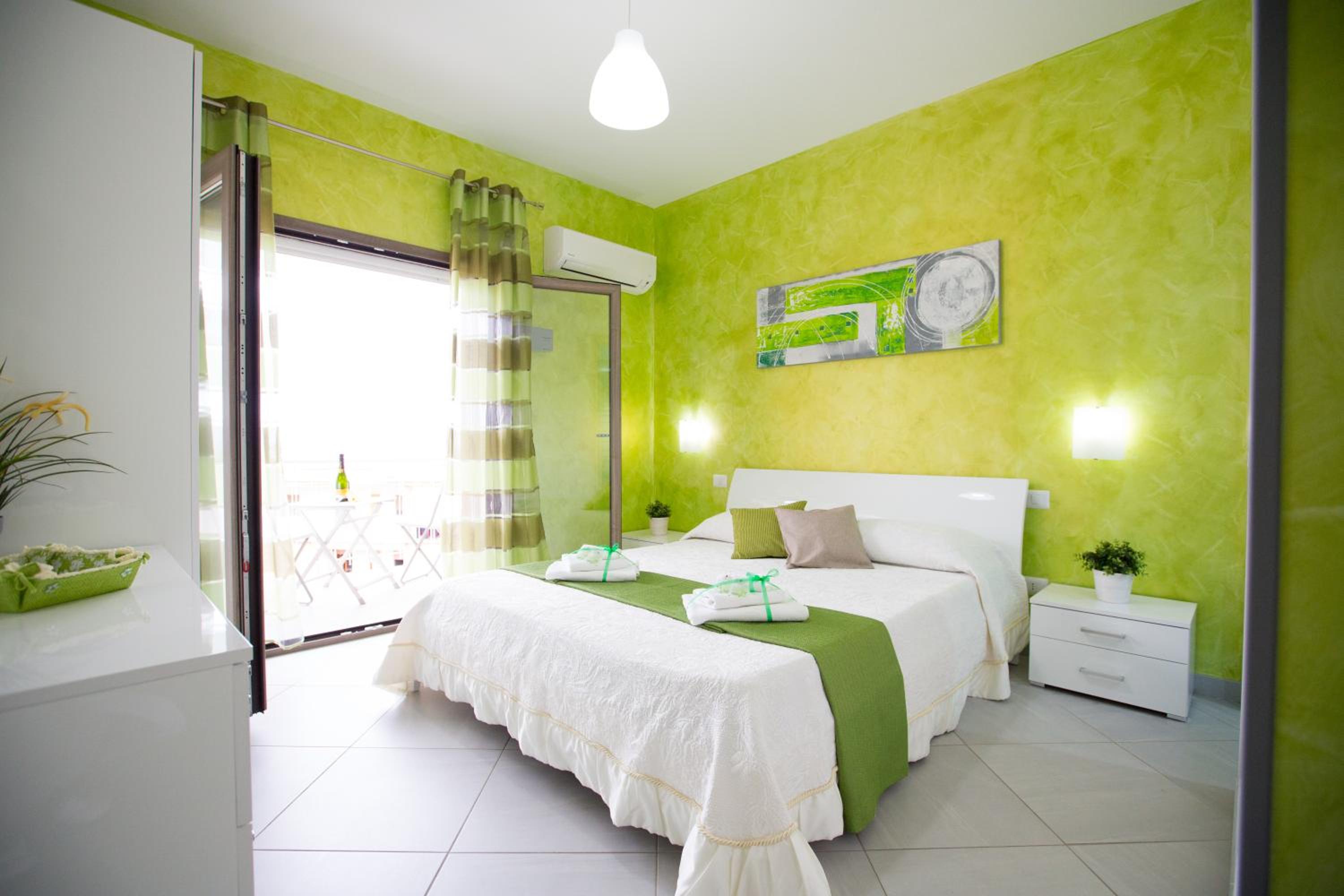 Double Room with Balcony and Sea View photo 1