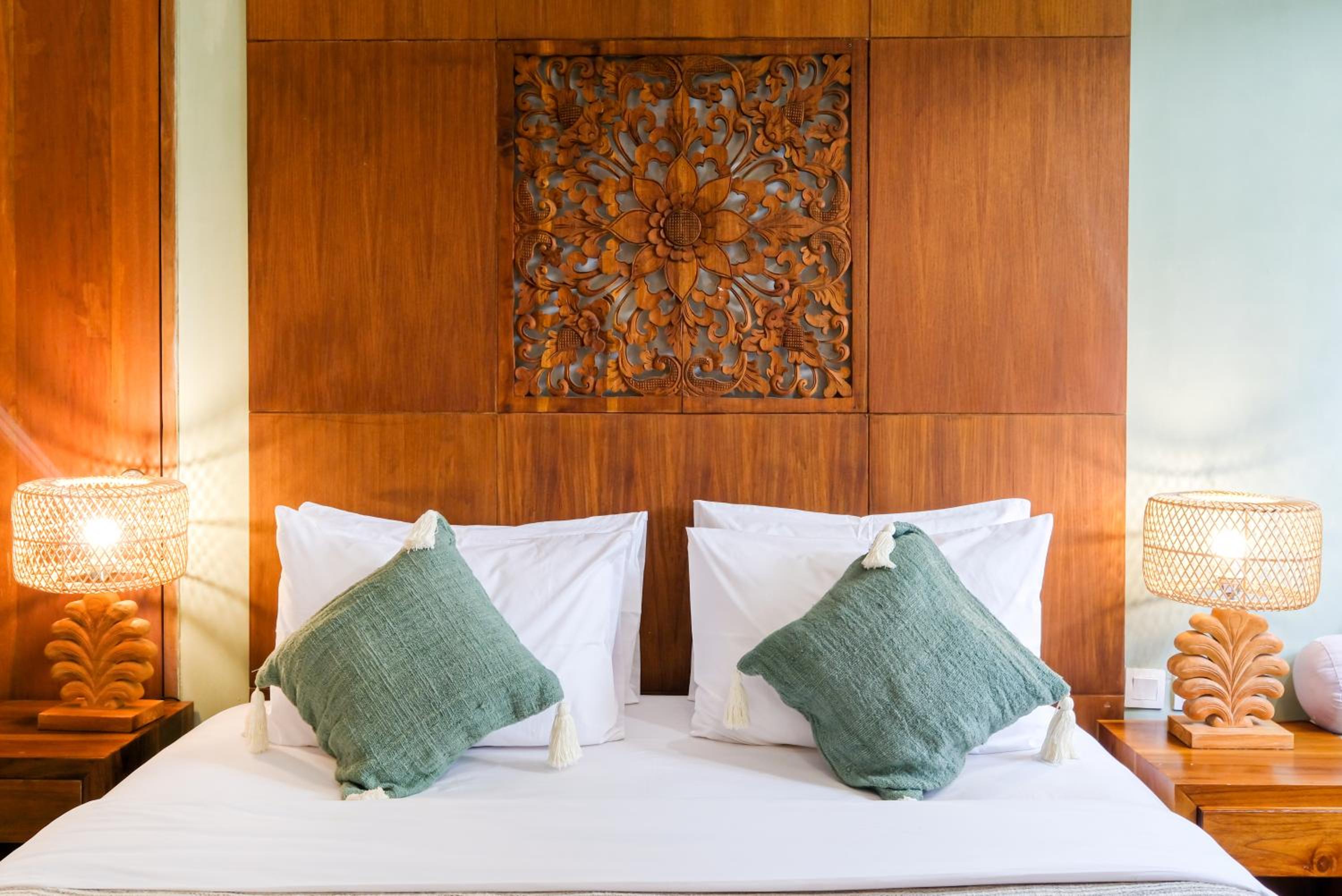 Suite with Pool View, Kitchen and Balcony or Terrace photo 3