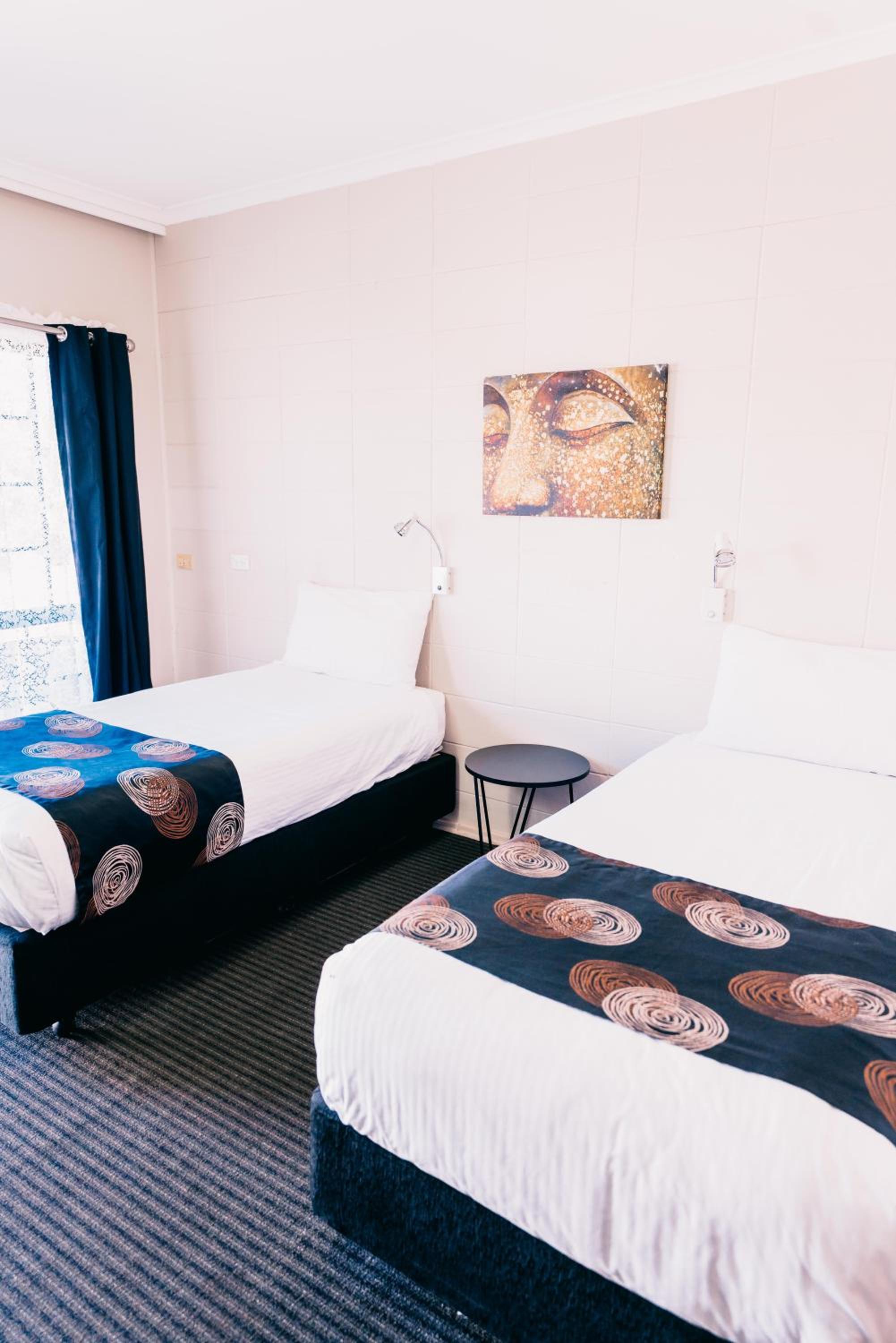 Twin Room - Photo 2