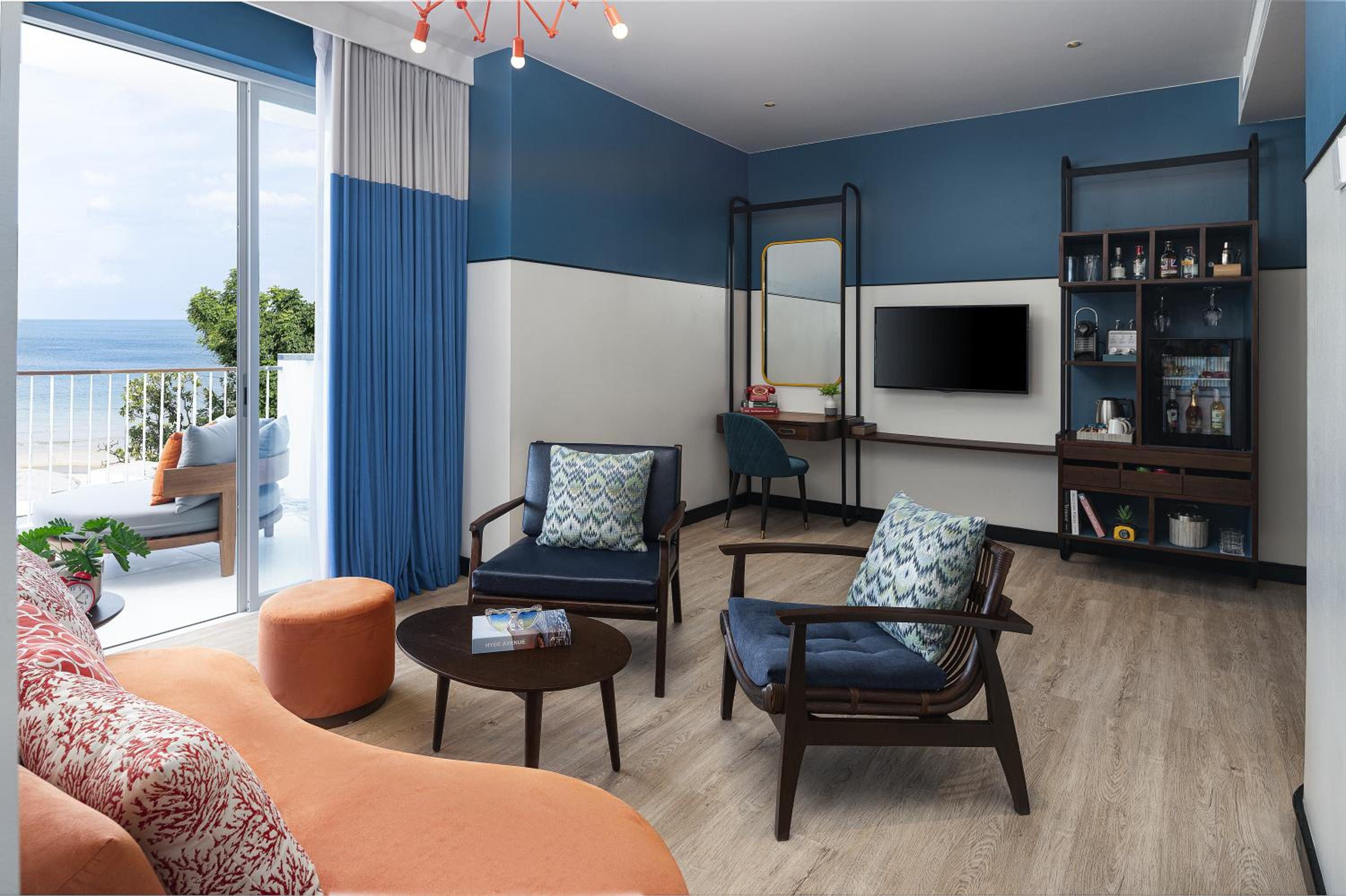 Double Groovy Seaview Suite photo 2