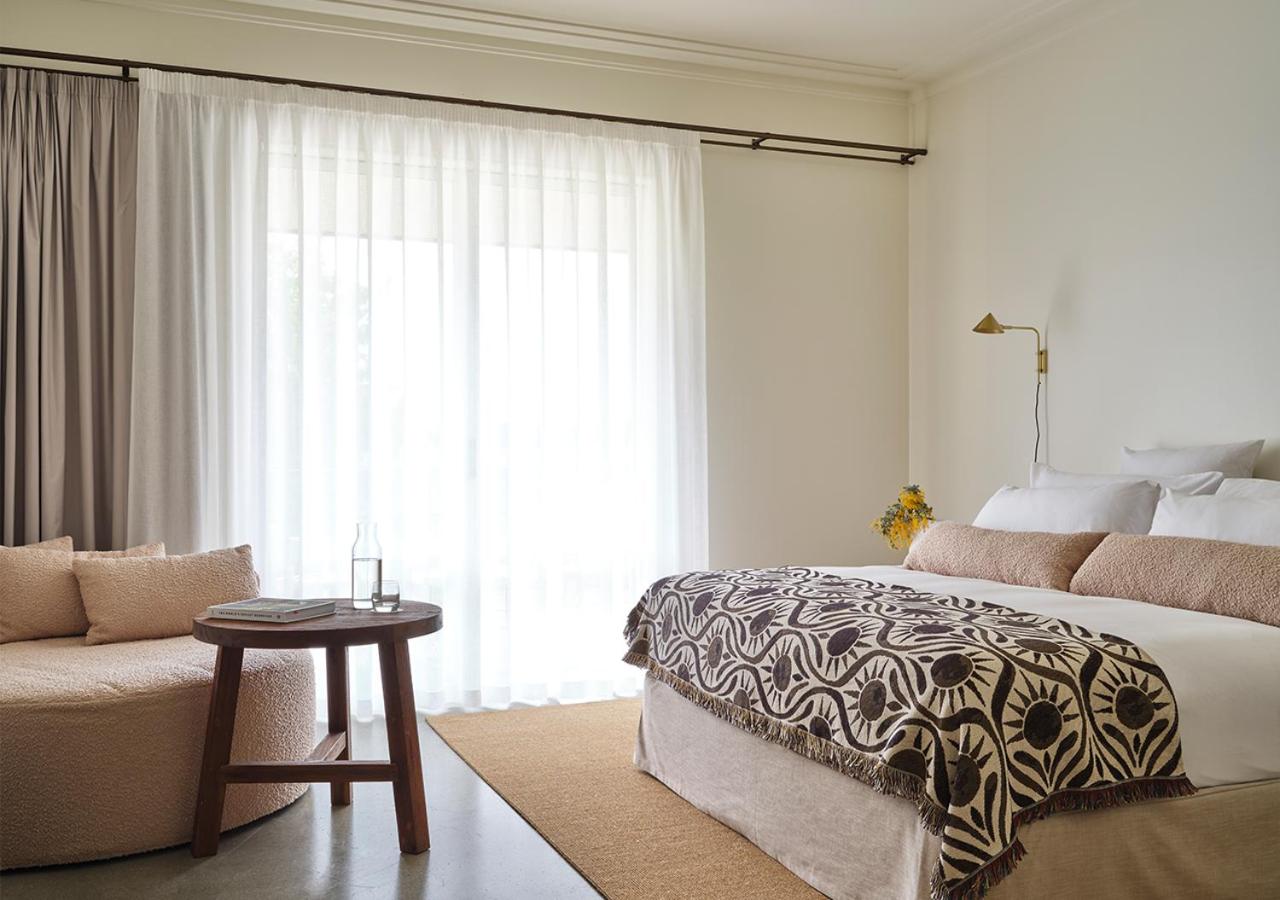 Family Garden Room - Includes Breakfast, Parking and WiFi photo 2