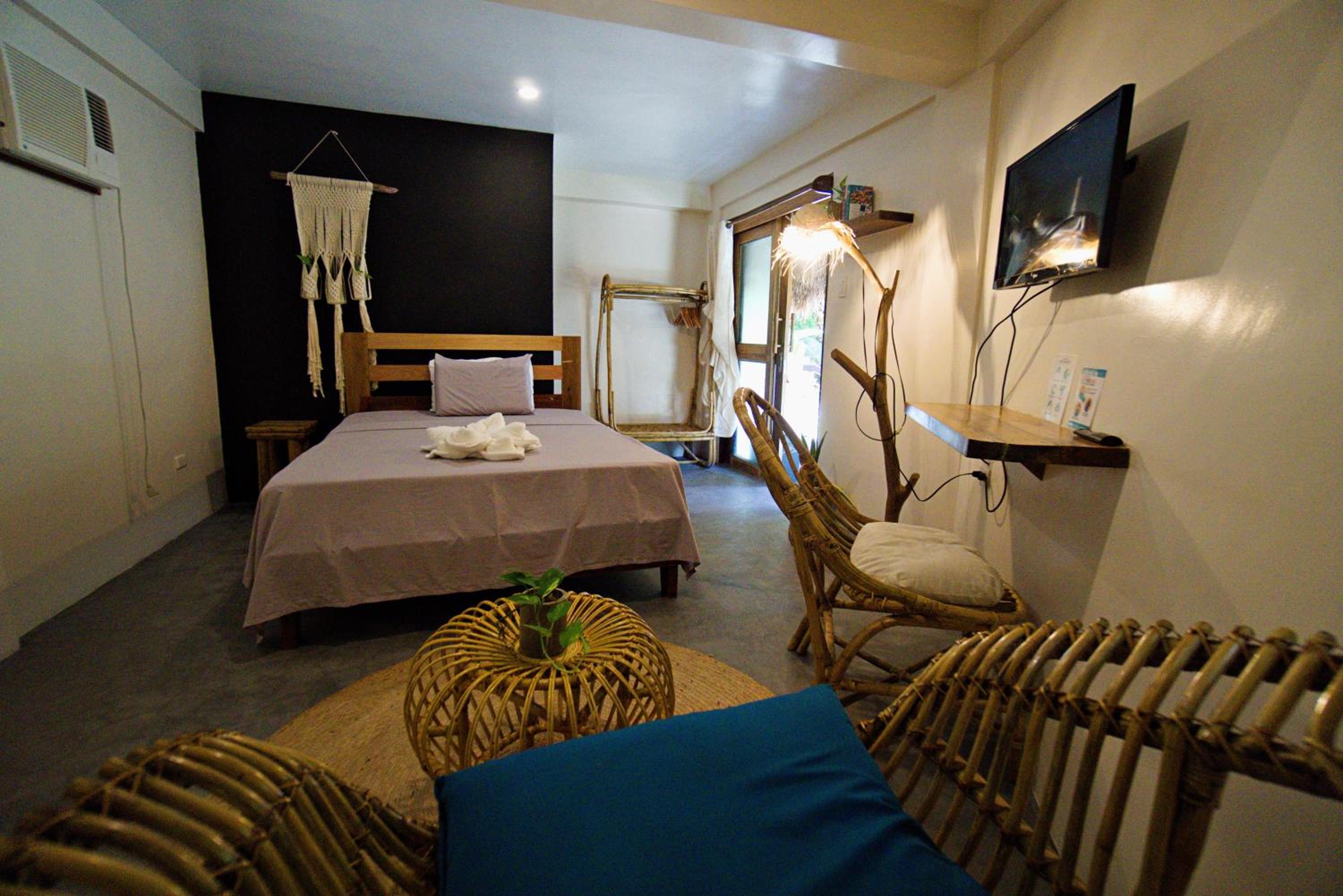 One-Bedroom Apartment with Balcony photo 2