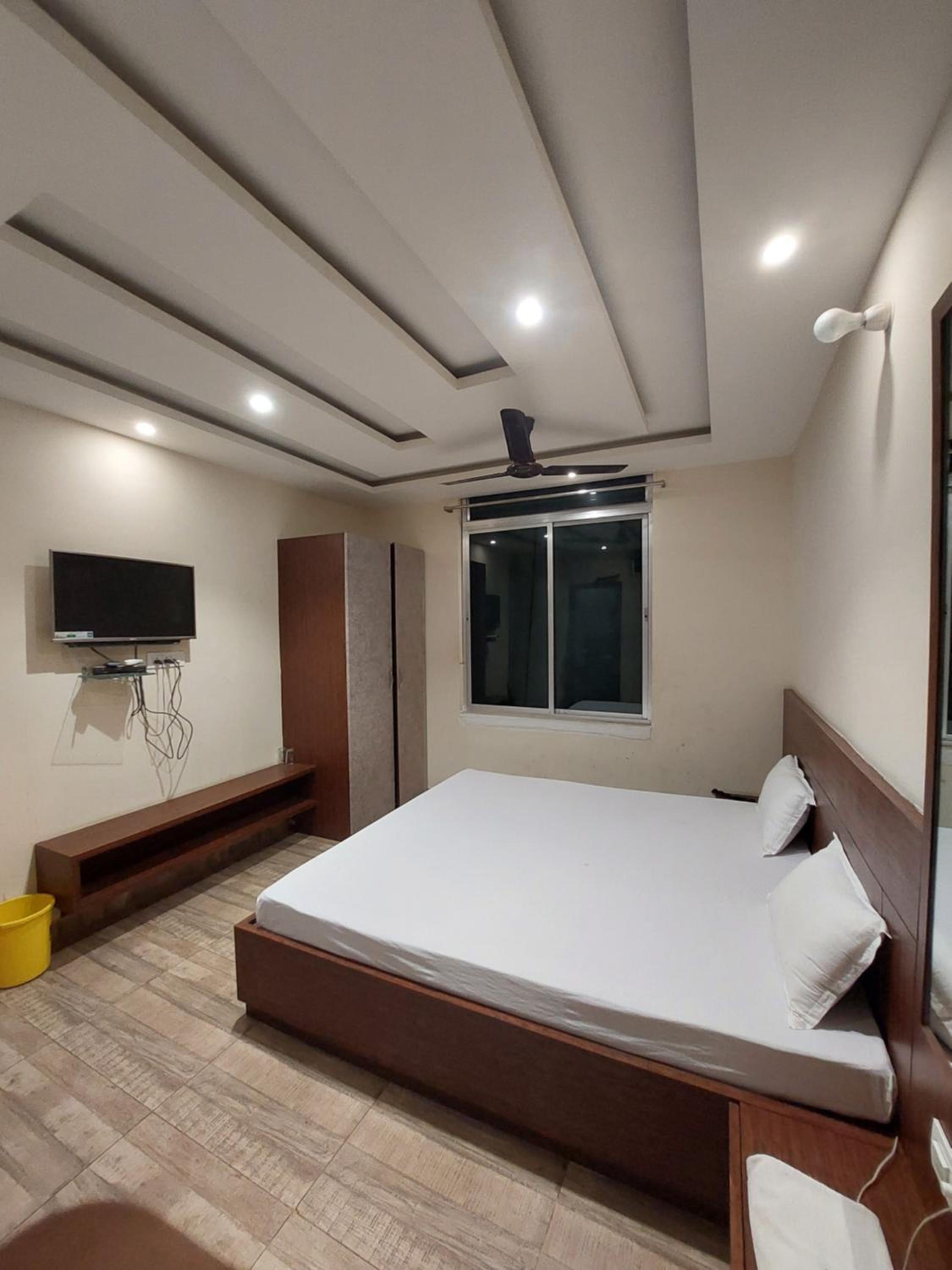 Standard Double Room with Fan photo 1