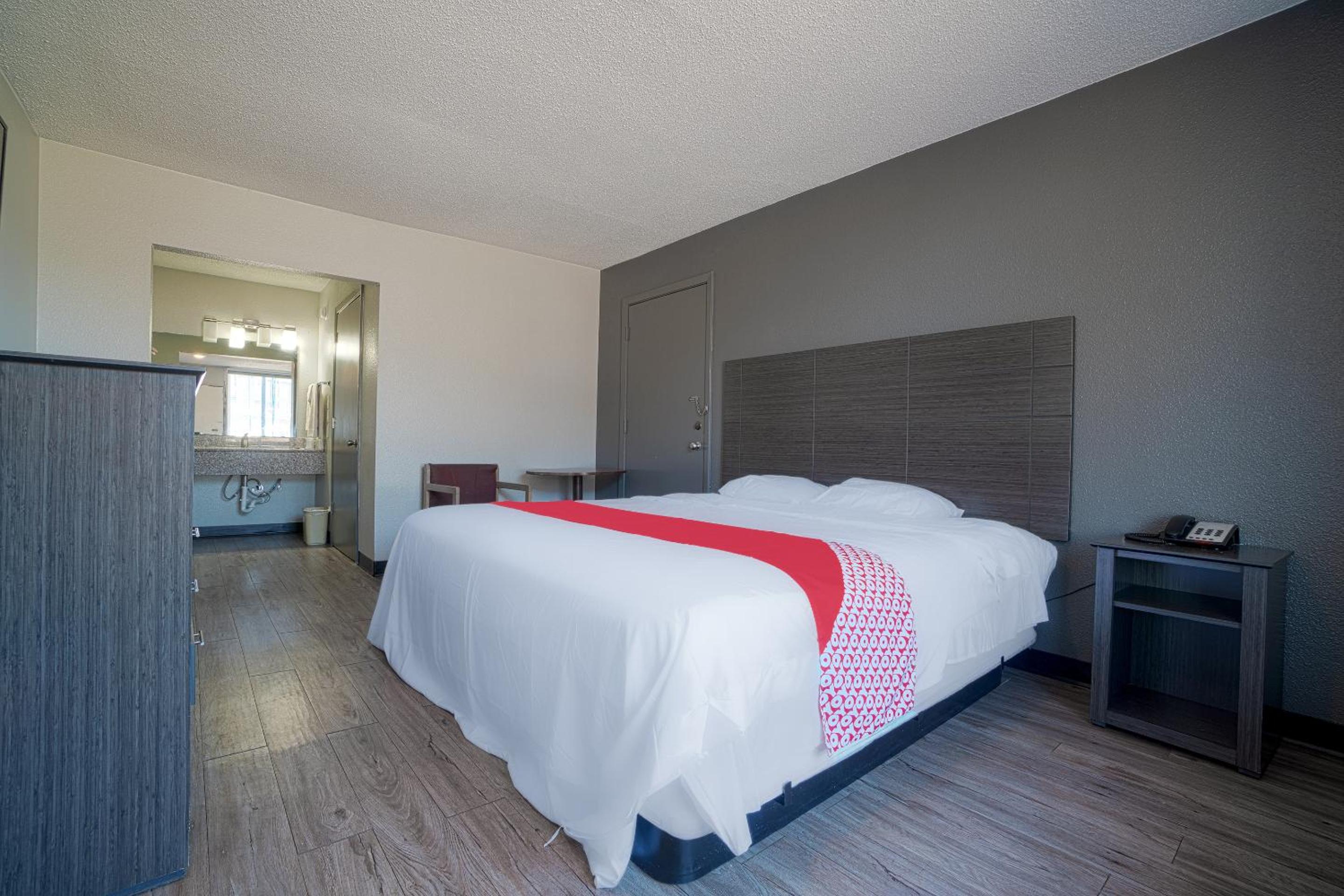 Hotel Comfort Stay by OYO Texarkana East, AR I-30, Fotografia 9