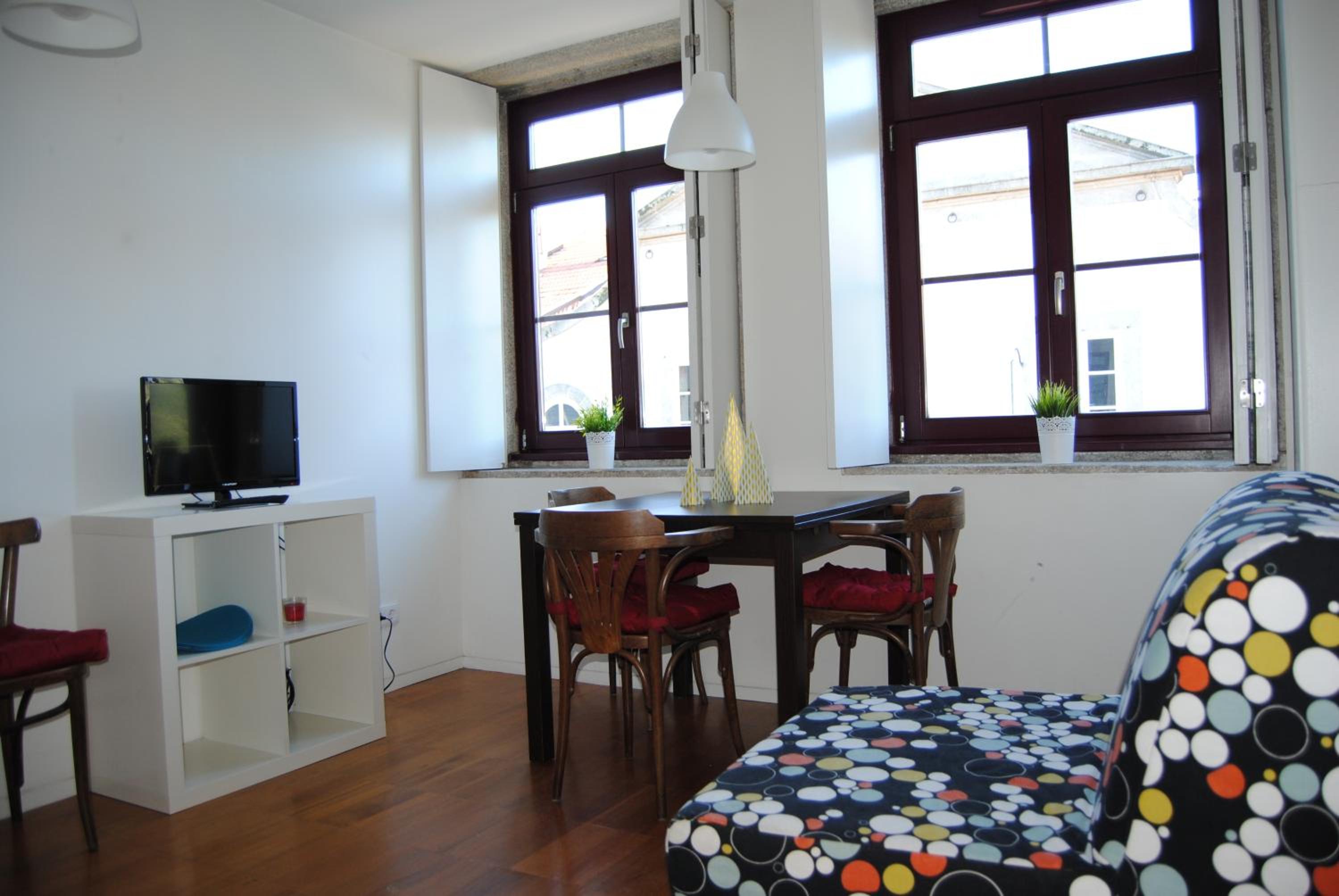 Studio Apartment with Street View