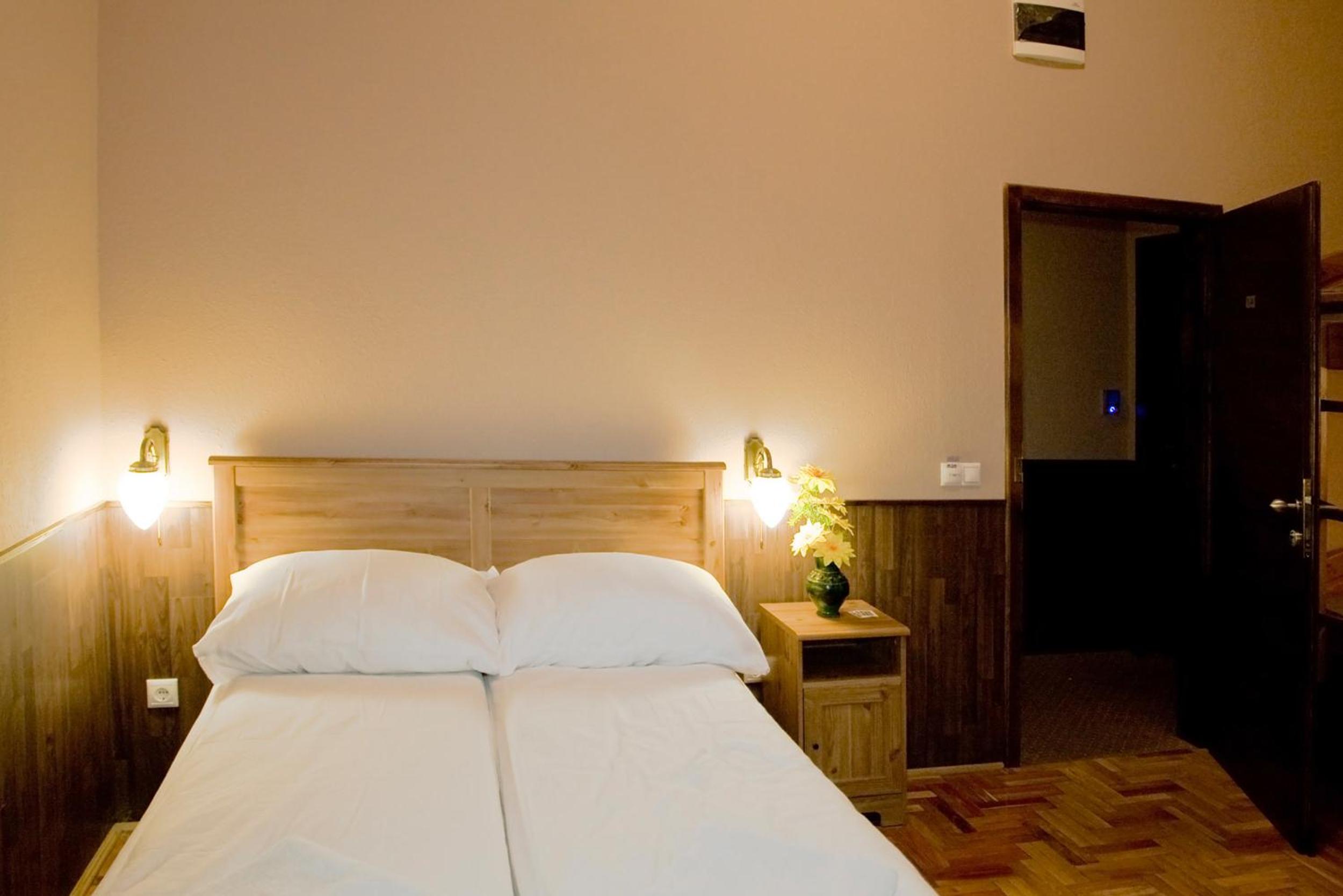 Double Room - Photo 1