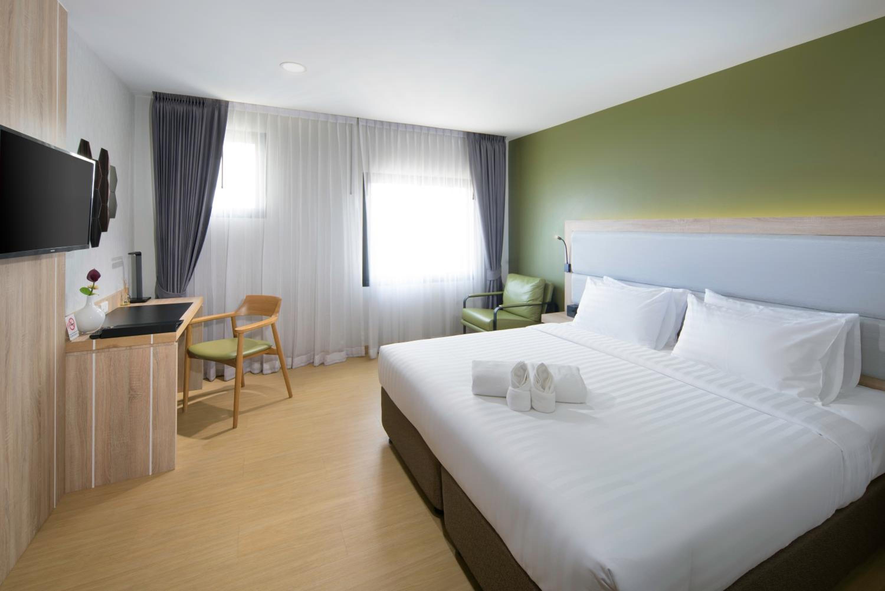 Superior King Room - Photo 1