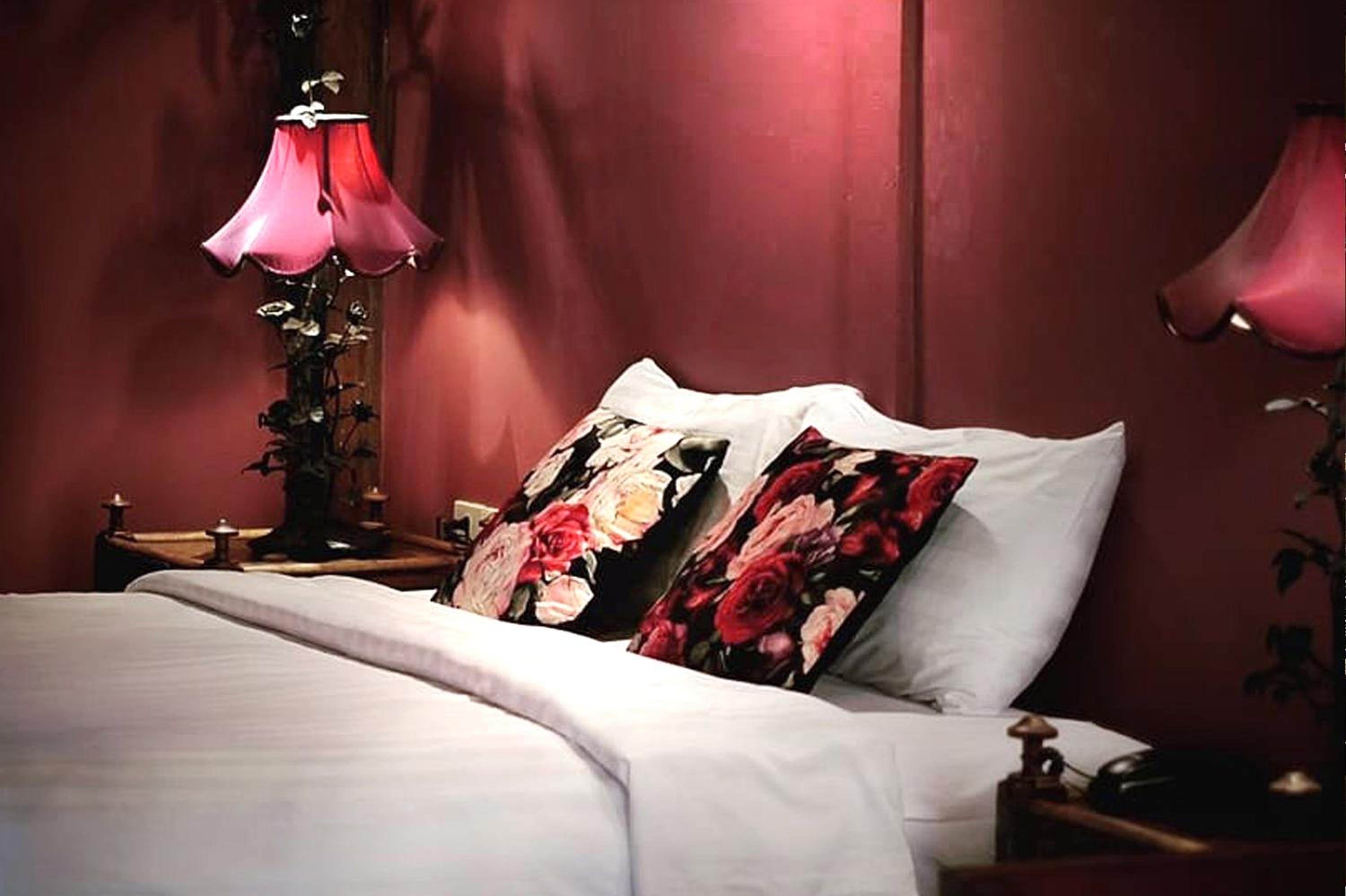 Honeymoon Suite